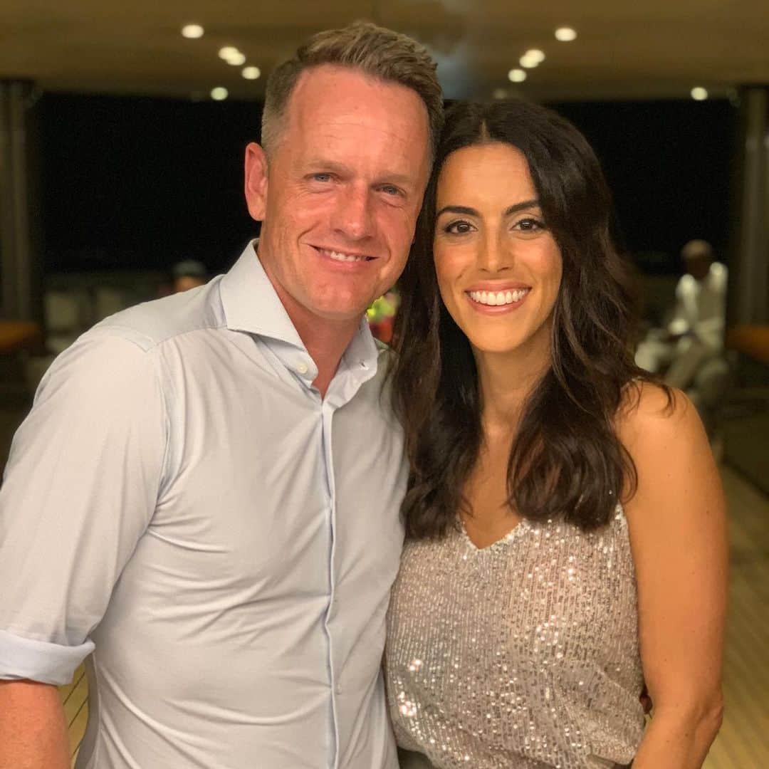 ルーク・ドナルドのインスタグラム：「Smiling and laughing our way into 2020! Wishing everyone a very Happy New Year 🥳🎉🍾」