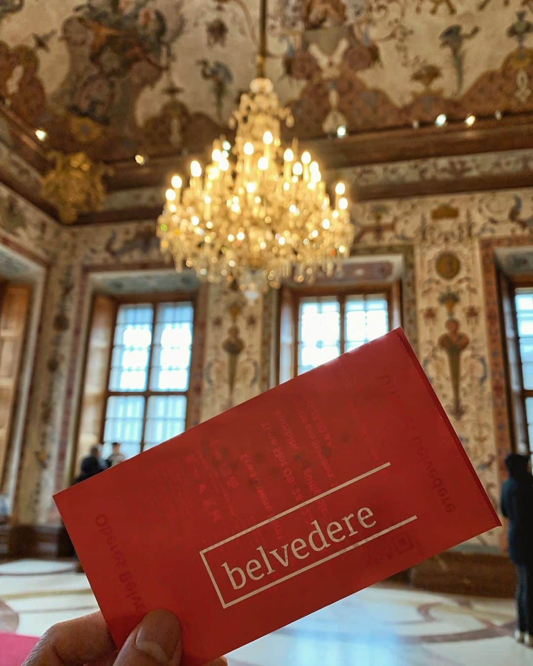 J E R E M Y ジェレミーのインスタグラム：「: All you need is love and a passport . . . . . .  #minimalism #撮影練習 #写真好き #TagsForLikes #TFLers #tweegram #photooftheday  #instalike #picoftheday  #Londoner #bestoftheday #yolo #nofilter  #ig_colors  #奧地利  #Austria  #2019年冬 #belvederepalace  #Vienna #belvedere #travelVienna #austriavacations #visitAustria #Austriatoday #discoveraustria」