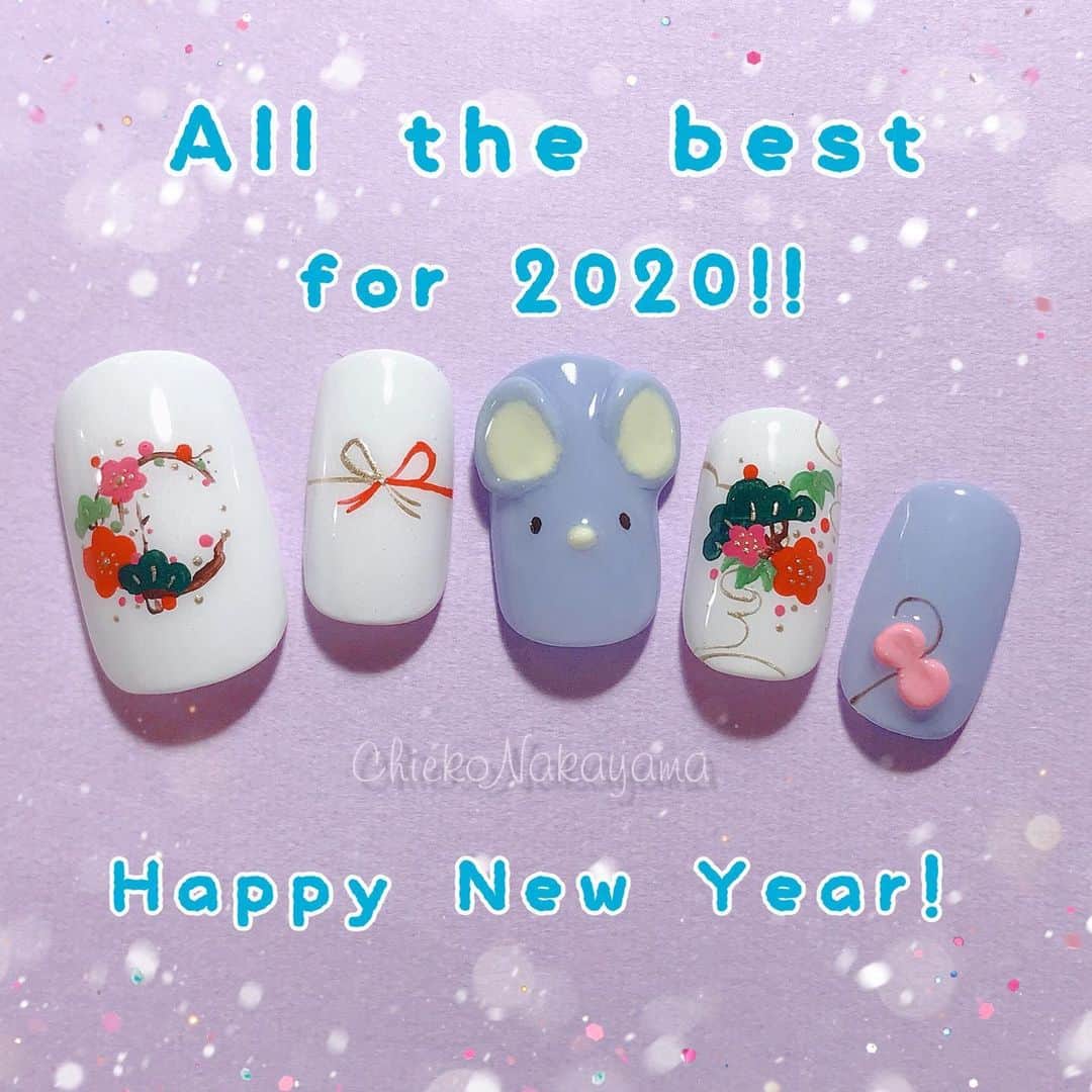 なかやまちえこのインスタグラム：「2020年もよろしくお願い致します😌🙏✨✨ #nail #nails #nailart #ネイル #美甲 #ネイルアート  #clou #nagel #ongle #ongles #unghia #japanesenailart #manucure #네일 #젤네일 #네일아트 #네일리스트 #japanesenails #manicurist #gelnails #أظافر  #謹賀新年 #松竹梅 #ジェルネイル #gelnails #ねずみネイル  #お正月ネイル」