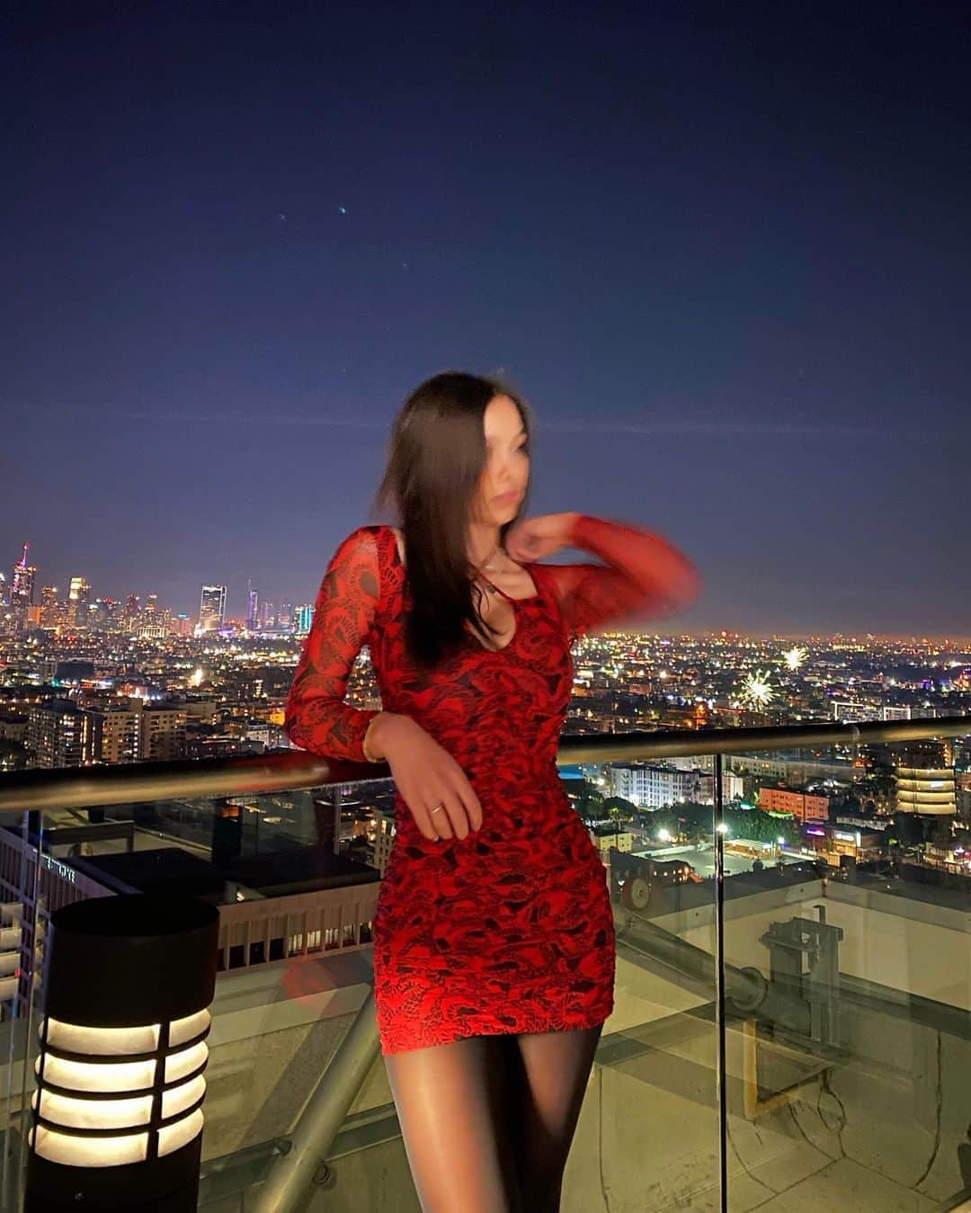 SOPHIE ROSEさんのインスタグラム写真 - (SOPHIE ROSEInstagram)「I know it’s a bit blurry but it’s the only photo I got from last night and I liked my outfit🧛‍♀️cheers to 2020 and may it be a year of positivity, self love, inspiration, and lots of success ✨」1月2日 2時18分 - sophiemudd