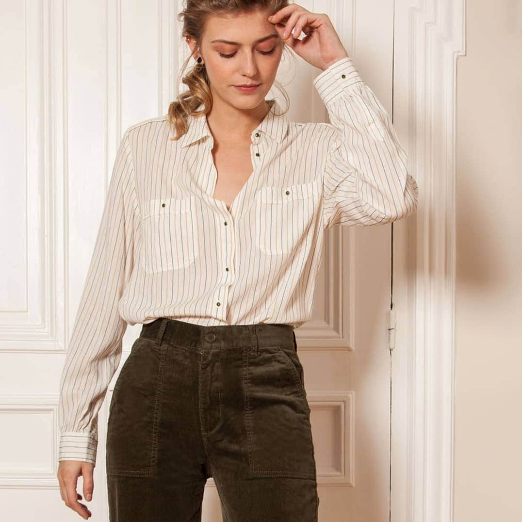 ベンシモンのインスタグラム：「Celian ✨ Et oui, fallait pas trop faire la fête hier Léa 😉🥂 mais bon on te pardonne parce qu'on adore ton total look Bensimon ❤️ 🇬🇧 Celian ✨ And yes, you shouldn't have partied too much yesterday Lea 😉🥂 but we forgive you because we love your total Bensimon look ❤️ #bensimon #bensimoncollection #parisian #parisanfashion」