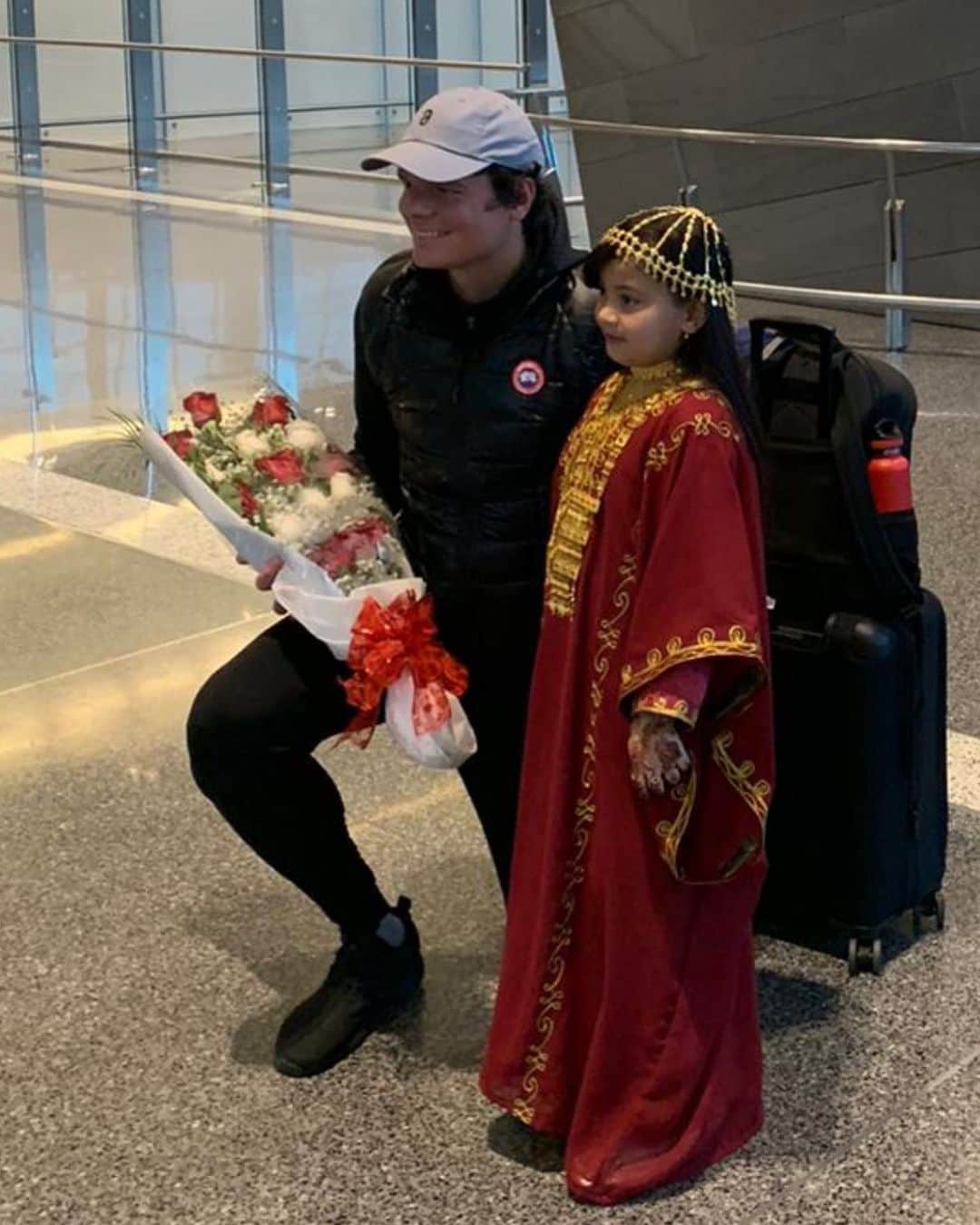 ミロシュ・ラオニッチのインスタグラム：「It’s so nice to land in Doha to start of the new year and to a warm and kind welcome. Happy new year everyone, may your dreams come true, may you be healthy and happy.」