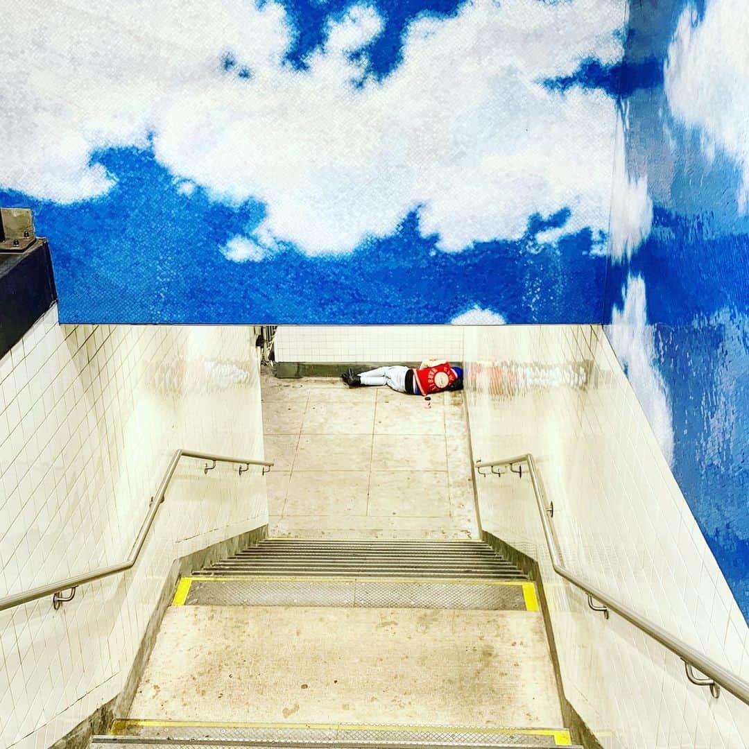 JULIEN D'YSさんのインスタグラム写真 - (JULIEN D'YSInstagram)「1 janvier 2020 dans les nuages ☁️ #newyork #subway#72」1月2日 2時46分 - juliendys