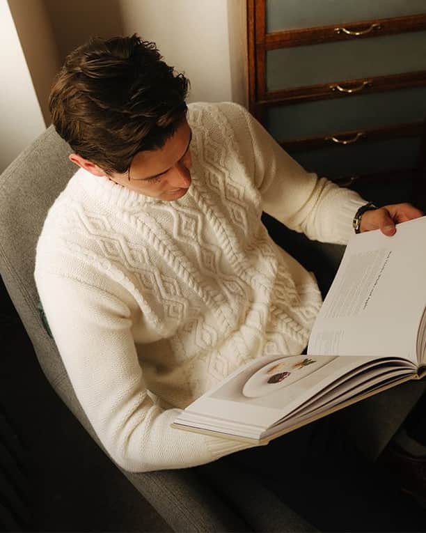 MR PORTERのインスタグラム：「Start the new year as you mean to go on—that is, without missing an issue of the MR PORTER Journal. Head to the link in bio to read the current issue. #MRPORTER」