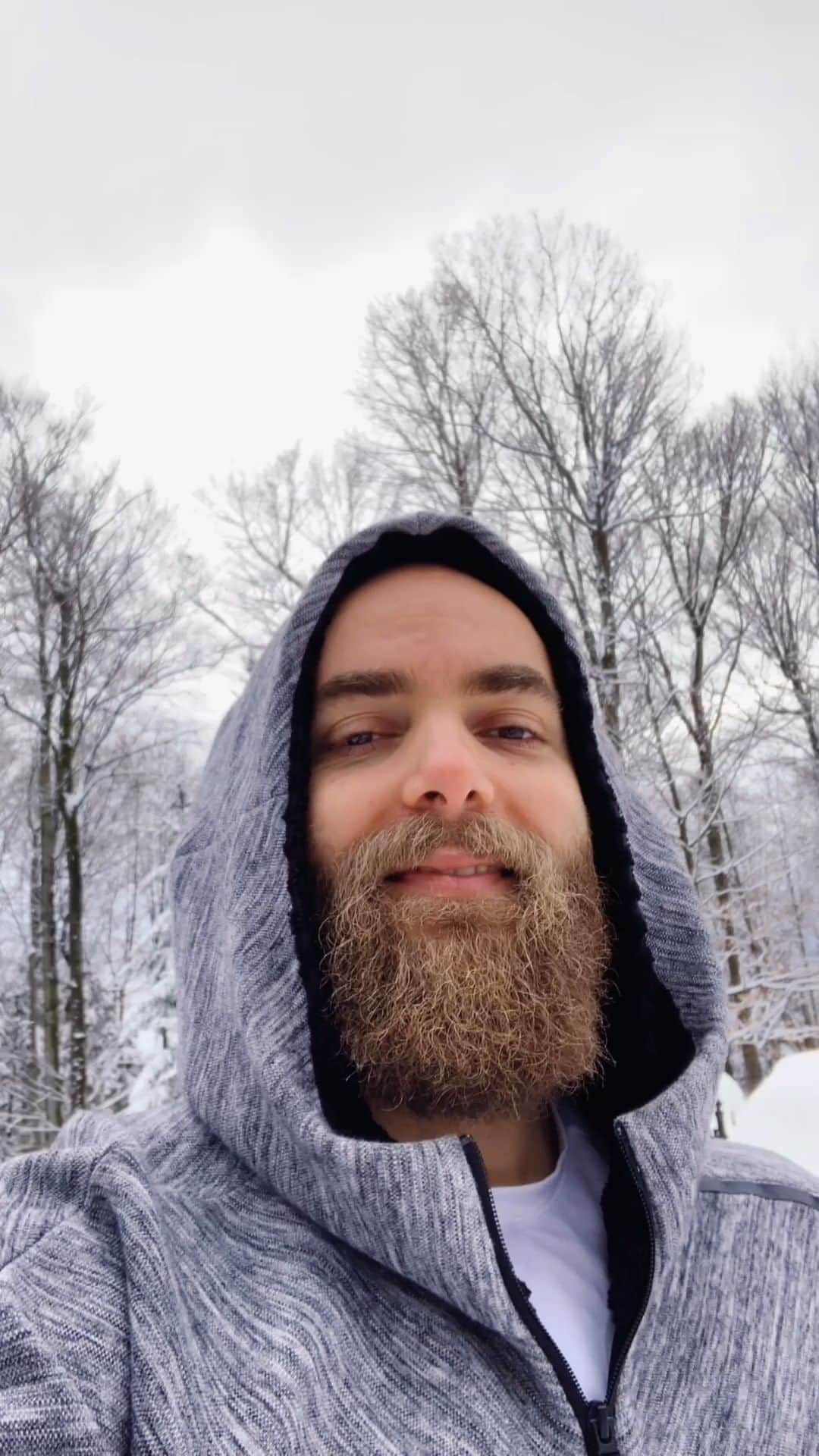 Showtekのインスタグラム：「Thanks to everybody who's been there for me the last 10 years! What a crazy decade! Let's make 2020 and the years following even better . Much Love From Montreal, Canada!」