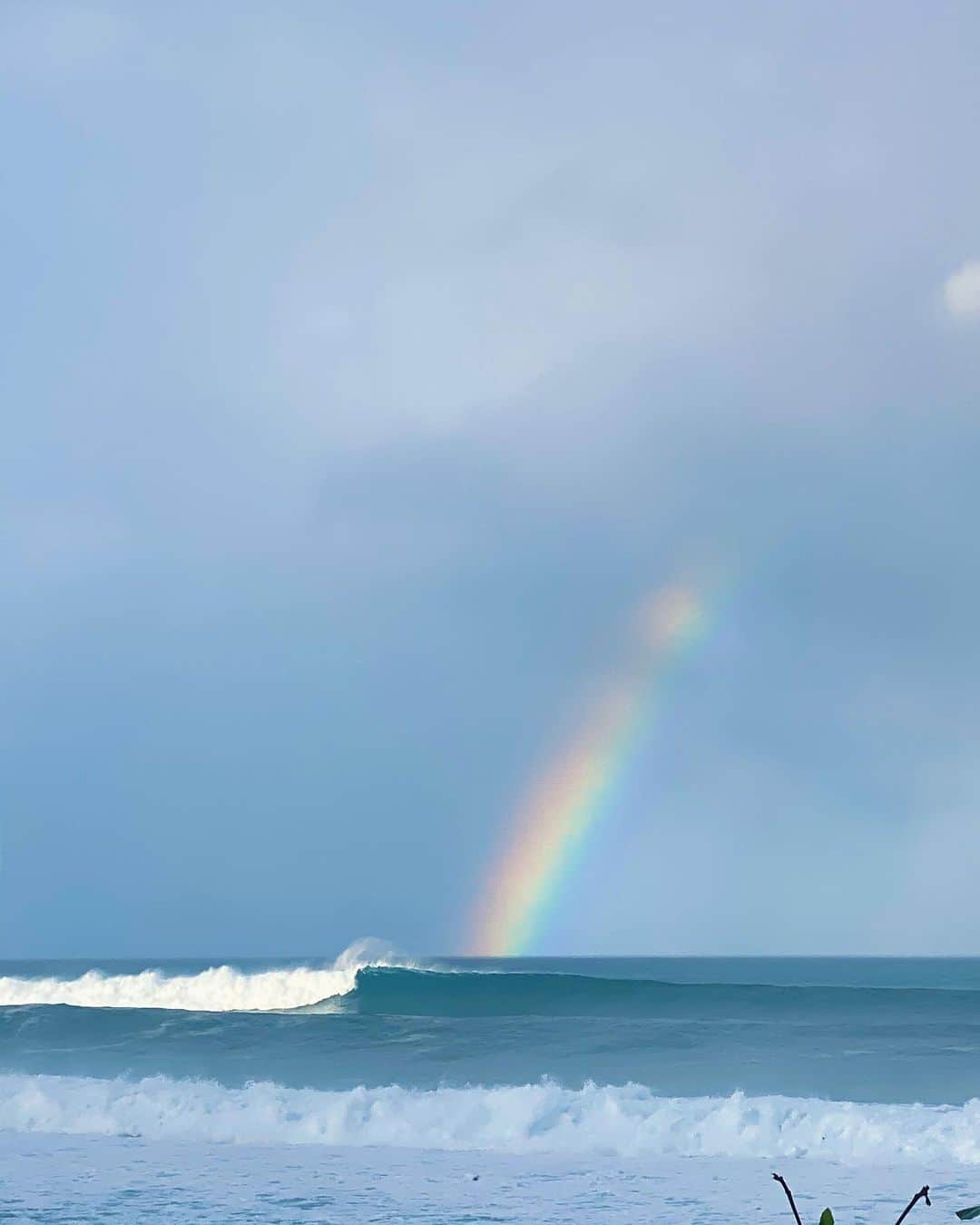 佐藤魁のインスタグラム：「良いお年を⛩🎍#謹賀新年　 thankyou volcom house crew for the motivation to surfing  End of year has been very special moment! 12.31 thankyou you for being there 📽 @jack_colemang」