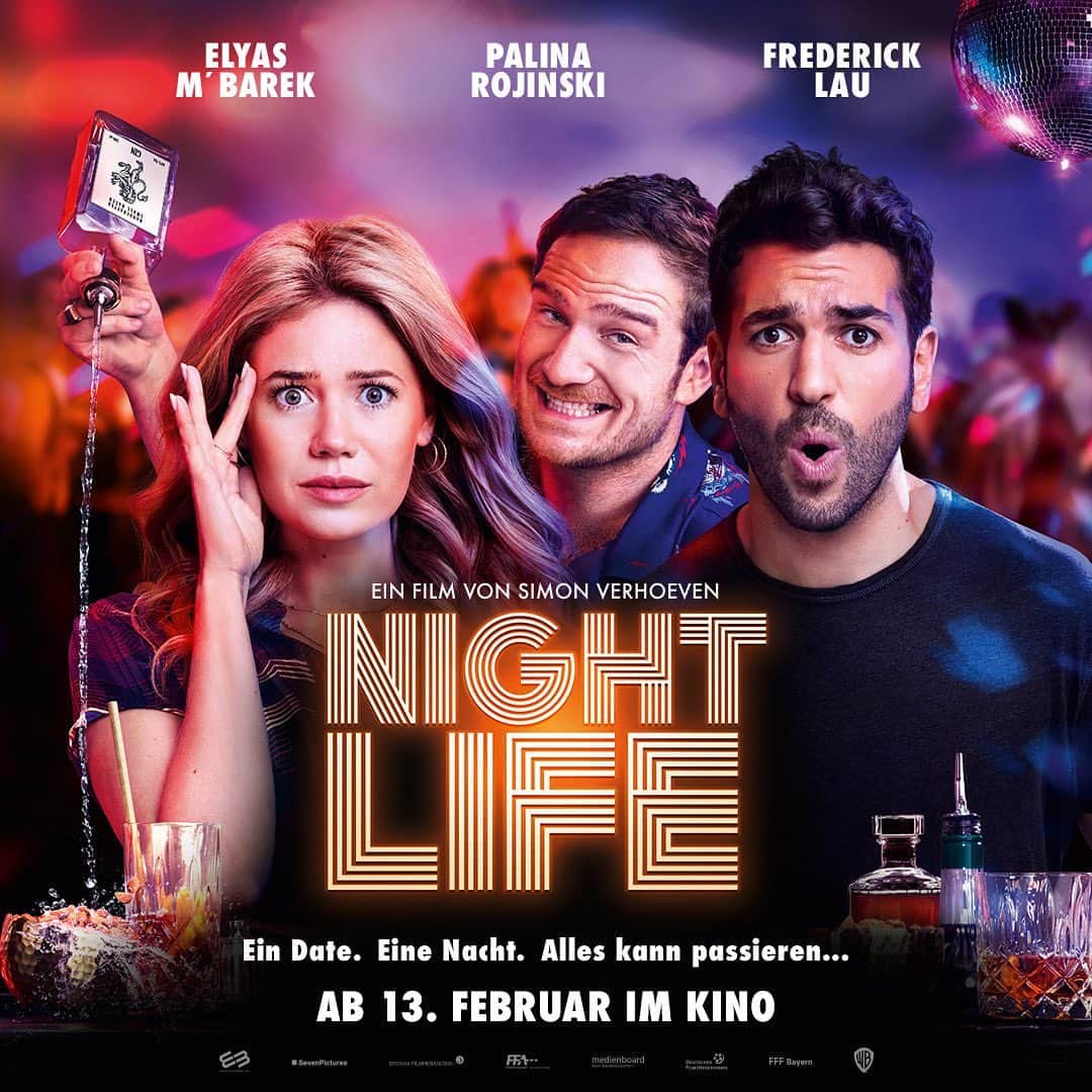 エリヤス・エンバレクのインスタグラム：「Frohes Neues alles zusammen😘! Im neuen Jahr ging’s auch direkt einen neuen Film: @nightlife.derfilm ab 13.2. im Kino mit @palinski @officialfredericklau und meiner Wenigkeit:) Hier ist das Plakat, morgen gibts den Trailer. Viel Spass😘🚀」