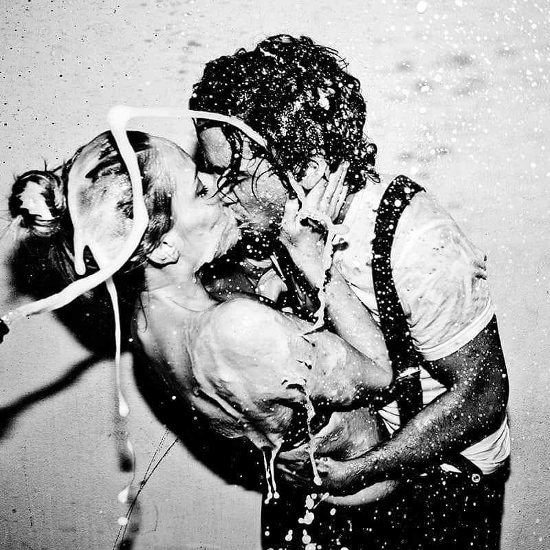 タイラー・シールズのインスタグラム：「The champagne kiss a New Years tradition, when you sit there as the clock strikes and gaze out onto the world in your mind think of all you have done to become the you of this moment, every twist and turn has led you here, having that new kiss a fresh imprint of lip to lip the touch of skin pressing into skin, a million memories dancing in your head as you dance the year away, yet some people sit alone with no one to touch no one to love wondering where it all went wrong, how did you end up here in Themis moment of loneliness in a crowded room. If you need no music and no partner to dance you might just make it out alive. For all of you out there kiss them how you do in your dreams tell them you love them like it’s a movie, throw the fear away like yesterday’s champagne bottles and my god make this the best year of your life! Did you have a great New Years ever? What is your New Years resolution? Are you ready for a new decade?」
