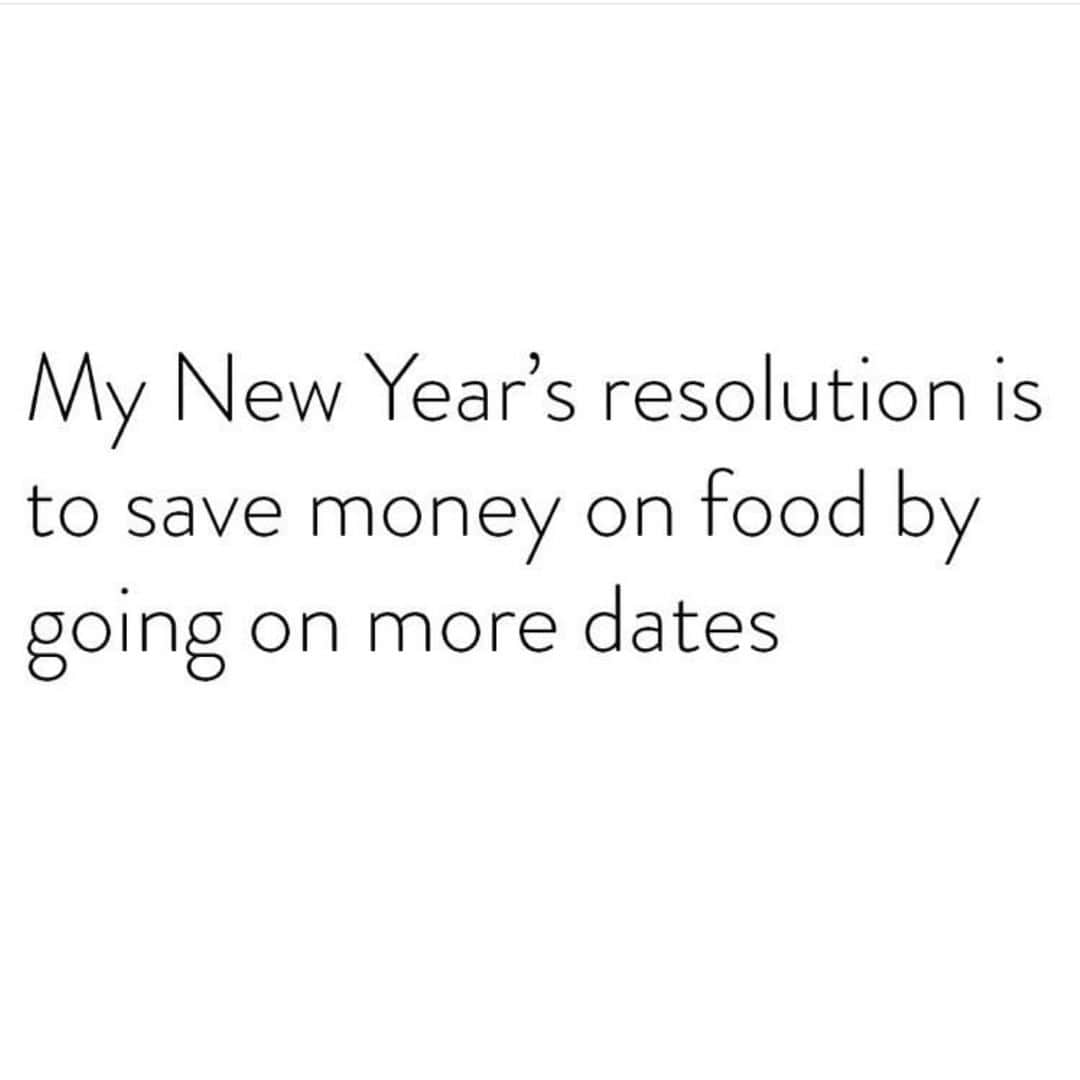 チェイサーのインスタグラム：「who is down to help me accomplish my resolution💁🏼‍♀️😉 #chaserbrand #newyearsresolution #funnyjoke #funny」