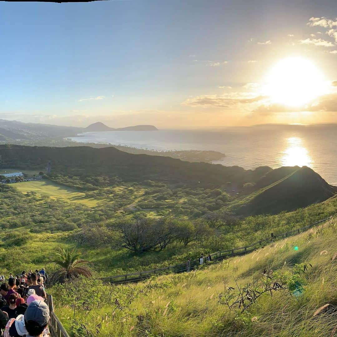 堤俊輔さんのインスタグラム写真 - (堤俊輔Instagram)「2020年もよろしくお願いしまーす🌅  どんな事があっても前に進んでいこう🤙🏾 #ツツスタグラム #堤俊輔 #初日の出 #2020 #前に進んでいこう #hawaii」1月2日 5時46分 - shunsuketsutsumi.19