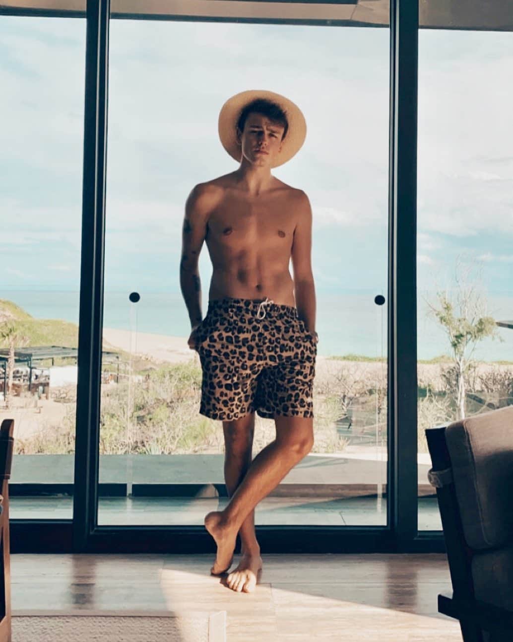 Jonahmaraisのインスタグラム：「☀️🐆🌴」