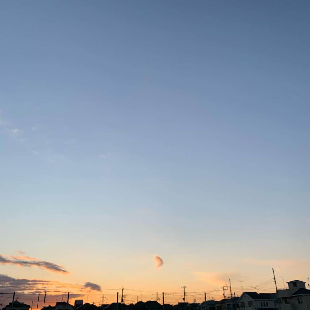 宙也さんのインスタグラム写真 - (宙也Instagram)「海老天雲。」1月2日 16時55分 - chuya_aquarius