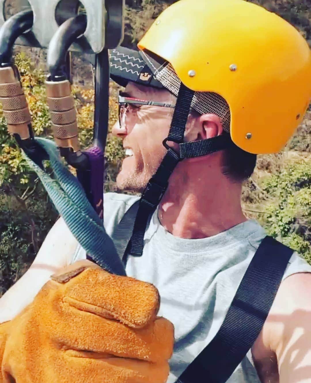 のインスタグラム：「Neil looks like he's having a blast in Costa Rica! 😊🥰 #neilpatrickharris #nph #tagsforlikes #actor #lovehim #handsome #myedits #vacation #costarica #zipline #awesome #legendary @nph 💙💙」