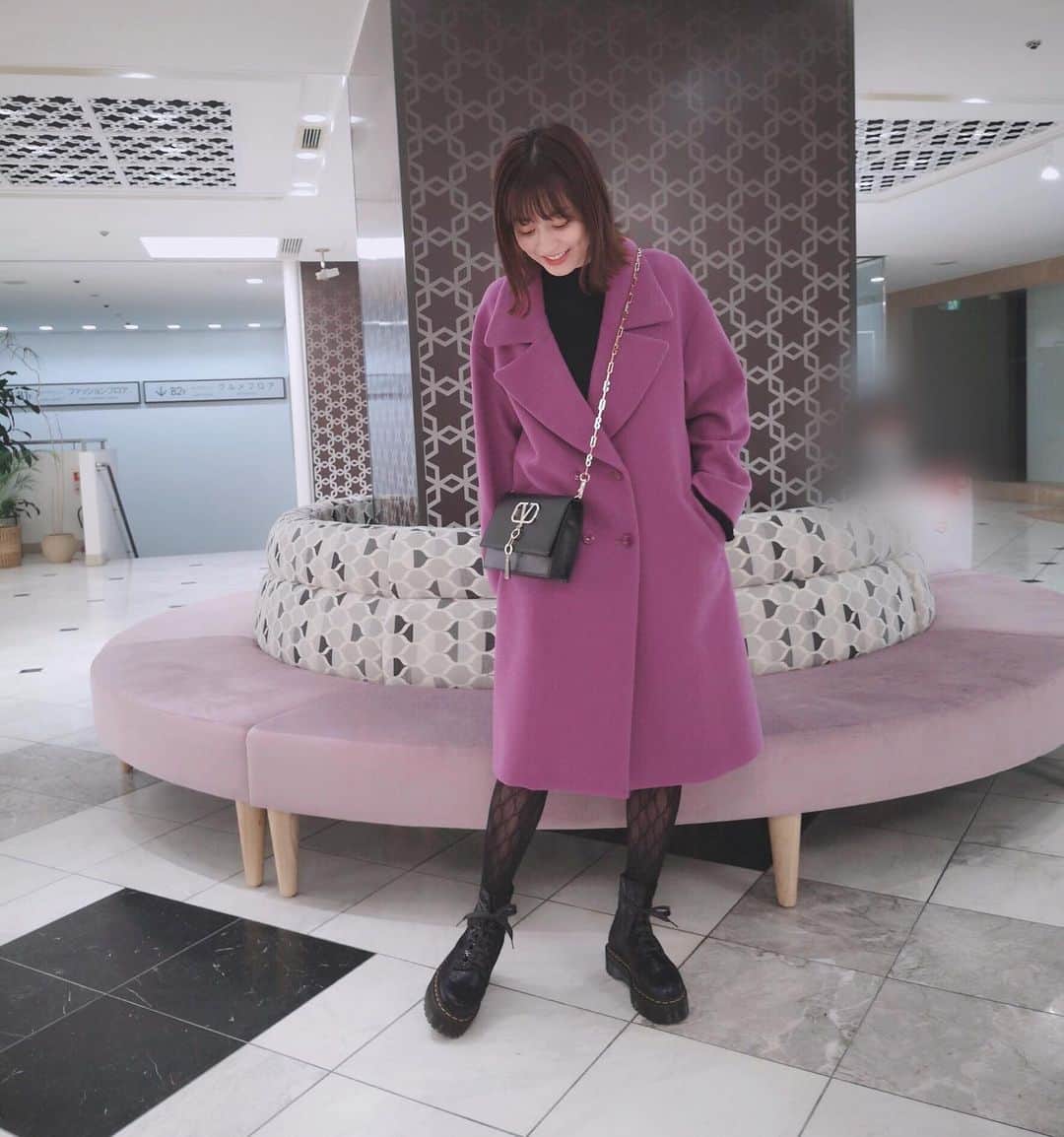 杉本有美さんのインスタグラム写真 - (杉本有美Instagram)「明けましておめでとうございます🎉  New coats and shoes❄️」1月2日 9時30分 - sugimotoyumi_official