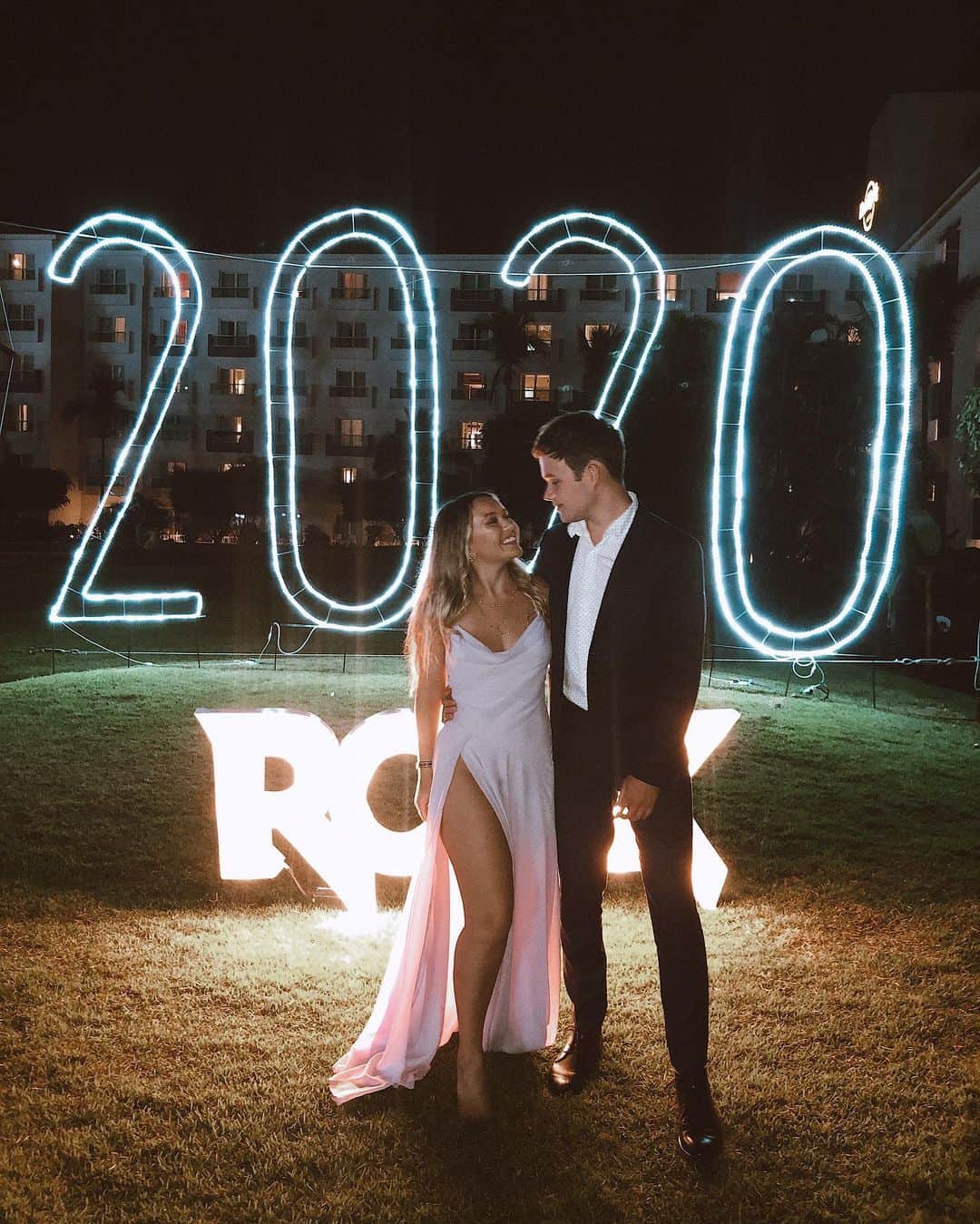 トーリ・ウェブスターのインスタグラム：「This. Is. Our. Year. ♥️ #happynewyear」