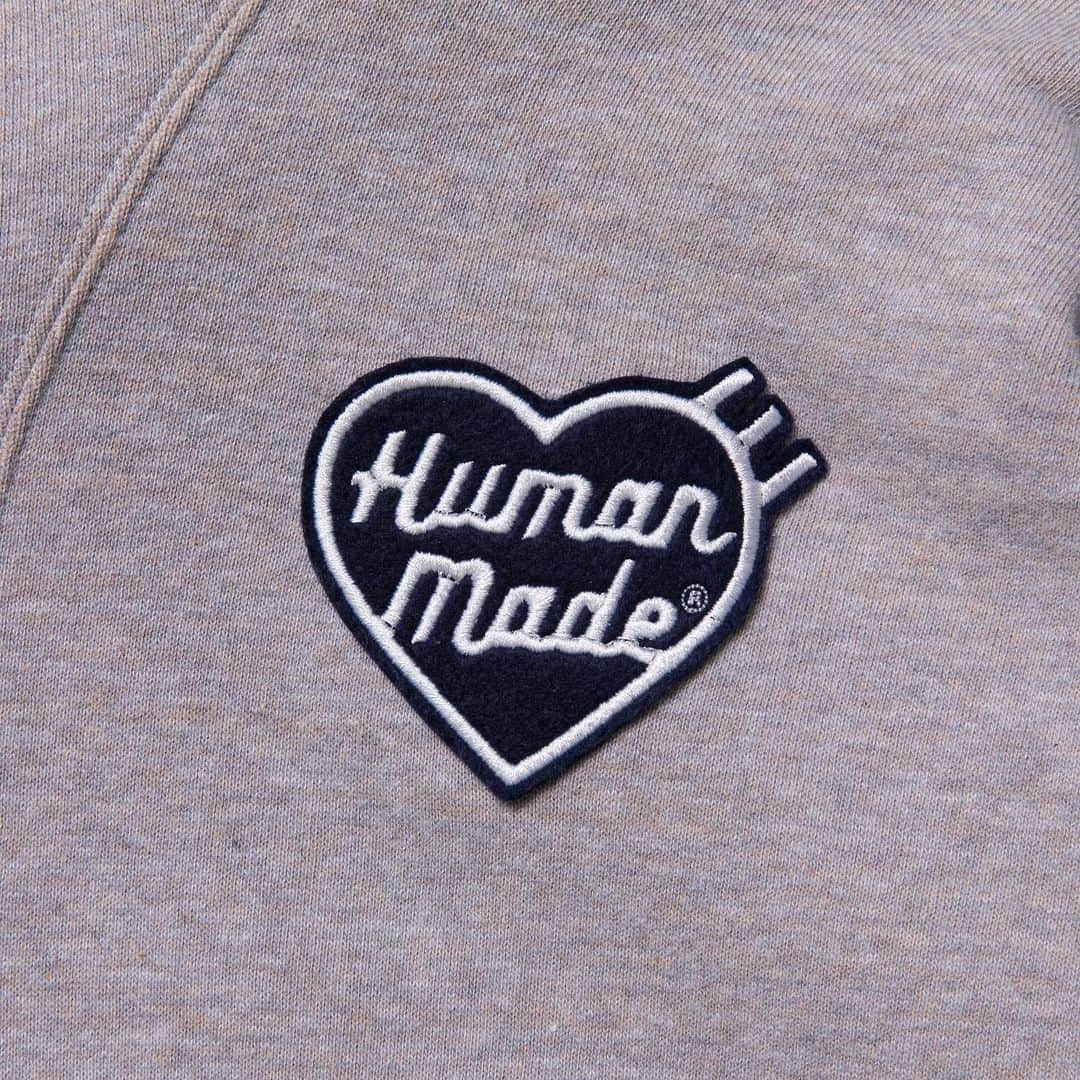 HUMAN MADEさんのインスタグラム写真 - (HUMAN MADEInstagram)「"P/O ZIP HOODIE" now available in store and online. www.humanmade.jp﻿ ﻿ プルオーバー仕様のハーフジップスウェットフーディです。開閉するとセーラーカラーになるジッパー付きのフードやセパレート変形ポケットが特徴です。﻿ Pull-over half zip hooded sweatshirt. Hood can be opened into collar. ﻿ ﻿ 2020年1月1日（水）より、2020春夏SEASON19のデリバリーがスタートしました。﻿ HUMAN MADE® SS20 first delivery now online and in store. www.humanmade.jp international shipping available.」1月2日 11時11分 - humanmade