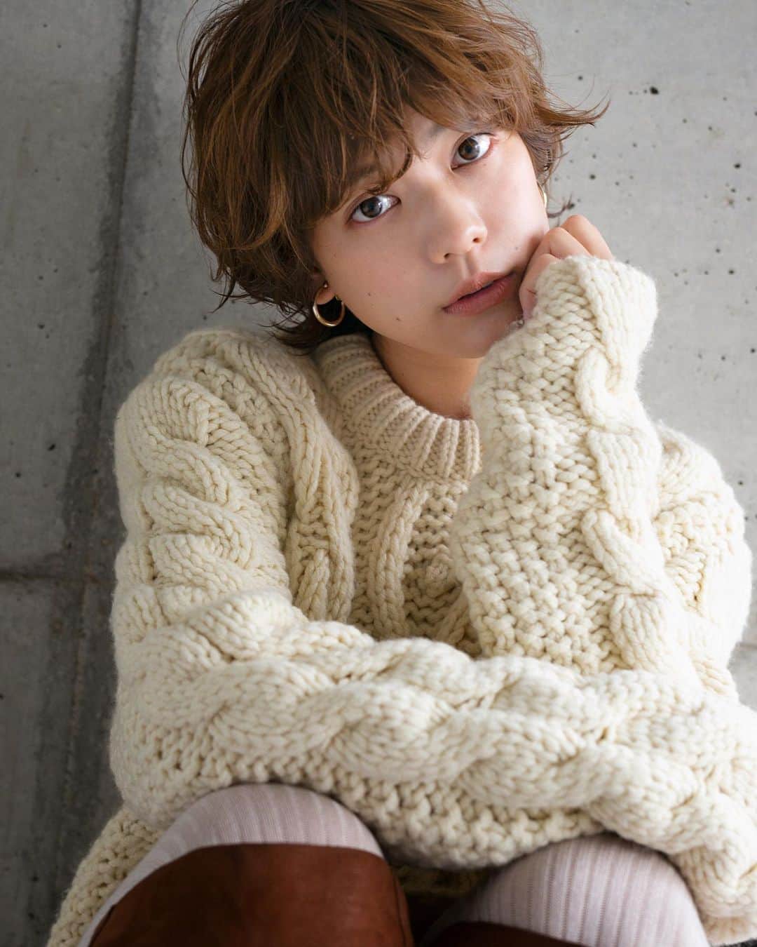 石川瑠利子のインスタグラム：「. . 🎉明けましておめでとうございます🥳✨ .  昨年も、たくさん温かいコメントを頂きありがとうございます🙏🏻💕 本年も何卒よろしくお願い致しますっ🙇🏻‍♂️🌟 . .」