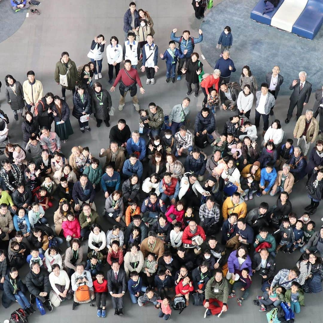 Miraikan, 日本科学未来館さんのインスタグラム写真 - (Miraikan, 日本科学未来館Instagram)「HAPPY NEW YEAR 2020! We’re opening from today, 2nd January 2020! This morning, we welcomed first visitors who joined a New Year celebration. We’re looking forward to your visit in the year 2020. 明けましておめでとうございます。未来館は本日1月2日より開館いたしました。本年も皆さまのご来館をお待ちしております。 #miraikan #newyear #newyear2020 #odaiba #tokyo #museum #science #japan #sciencemuseum #japantravel #travelgram #lovejapan #japantrip #sciencecenter #instagramjapan #ink361_asia #お台場 #東京 #日本科学未来館 #日本 #博物館 #東京都 #未来館 #新年 #年末年始 #お正月 #新年快樂 #新年快乐」1月2日 11時25分 - miraikan