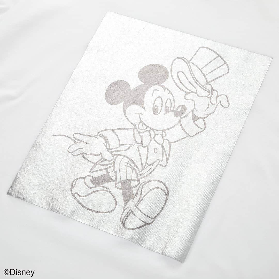 ユニクロさんのインスタグラム写真 - (ユニクロInstagram)「2020 is the Year of the Mouse! Join us in celebrating this special year with Disney's Mickey and Minnie and all the mice as your good luck charms for the year! Let's have a great year ahead! #UT #uniqloUT #magicforall #disney #mickey #minnie #2020」1月2日 12時00分 - uniqlo