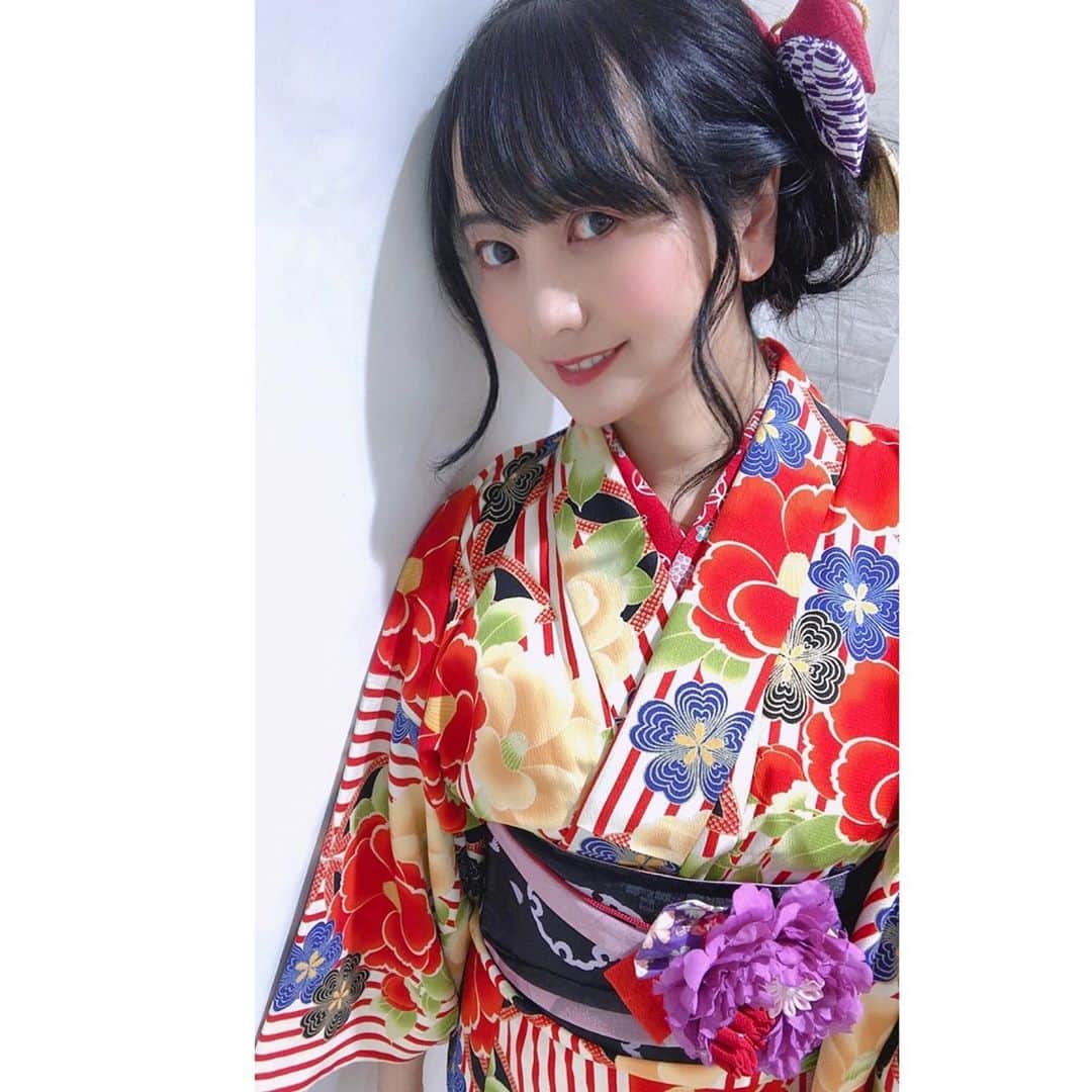 脊山麻理子さんのインスタグラム写真 - (脊山麻理子Instagram)「今年も笑顔で過ごせますように♡  #あけましておめでとう  #令和2年　#2020 #着物　#お正月用に撮っておいた写真 #お正月」1月2日 13時37分 - mariko_seyama_milkpon