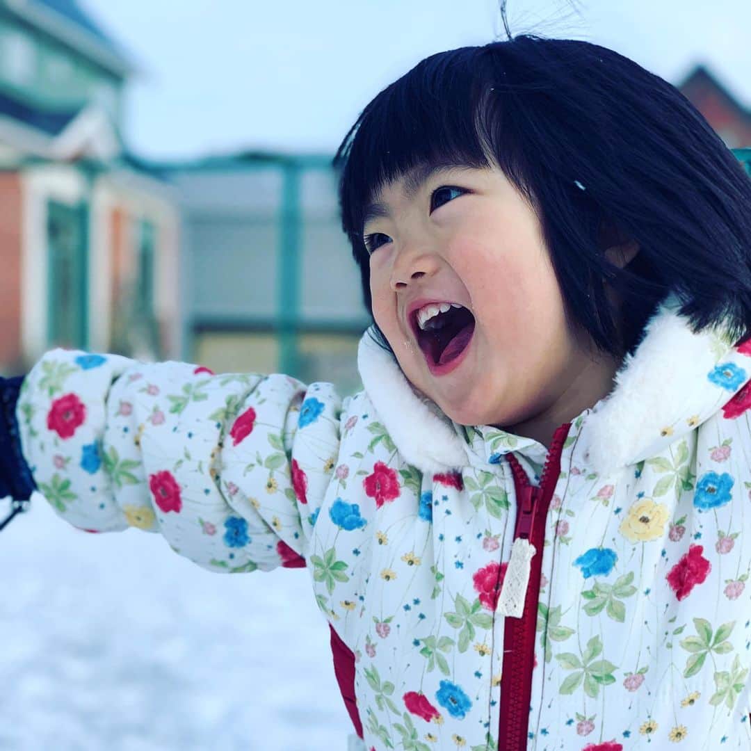 阿部浩貴さんのインスタグラム写真 - (阿部浩貴Instagram)「あけましておめでとうございます。 地元で正月を迎えました。 少ない雪で雪遊び。」1月2日 14時16分 - updown_abe