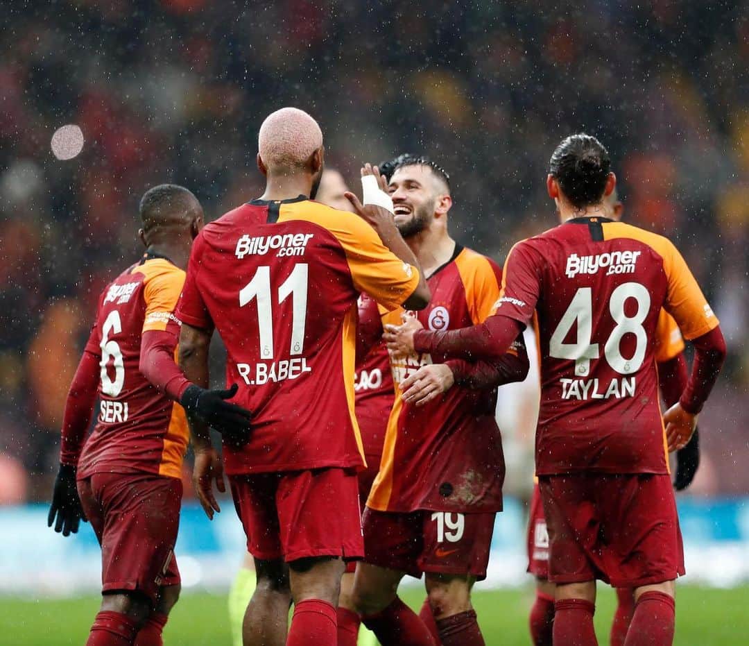 ガラタサライSKさんのインスタグラム写真 - (ガラタサライSKInstagram)「Günaydın #Galatasaray Ailesi」1月2日 15時01分 - galatasaray
