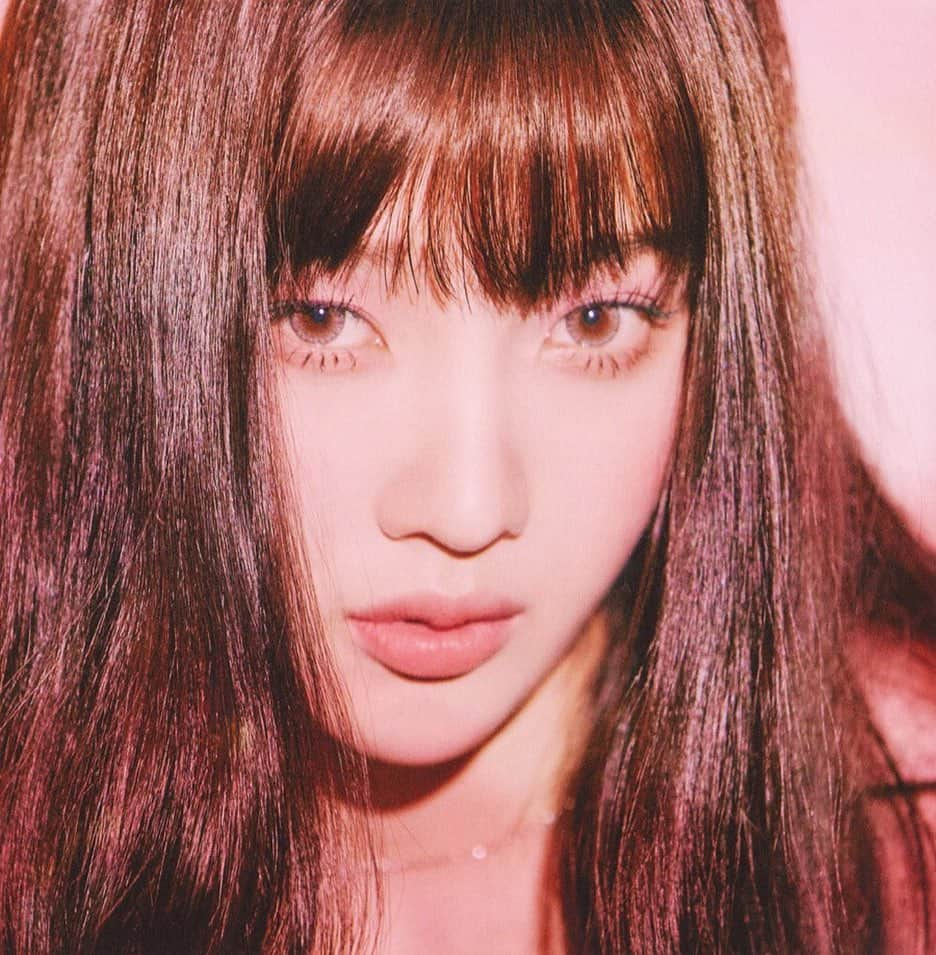 ジョイ（ファンアカウント）さんのインスタグラム写真 - (ジョイ（ファンアカウント）Instagram)「191229 JOY - Photobook scans : 'The ReVe Festival : Finale' -#REDVELVET#JOY#레드벨벳#조이 © sgsgom」1月2日 15時03分 - joy.redvelvet