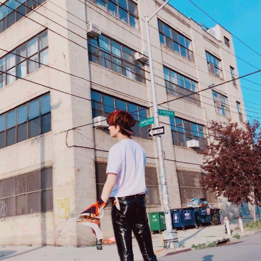 ファルさんのインスタグラム写真 - (ファルInstagram)「[Deleted IG Post] (edit: He reposted it 🤣🙄) _  ___ 《 #theboyz#더보이즈#활#hwall#heohyunjoon #hyunjoon #theboyzhwall#tbz#hwalltheboyz#허현준 》#HYUNJAE #kpopl4l #kpopf4f #Fancam #Fancams #juyeon #chanhee #younghoon #kevinmoon #STRAYKIDS #BTS #Sunwoo #theBoyzQ #kimsunwoo #sangyeon #Kimsunwoo #kconjapan #BloomBloom」1月2日 15時19分 - heohyunjoonhwall