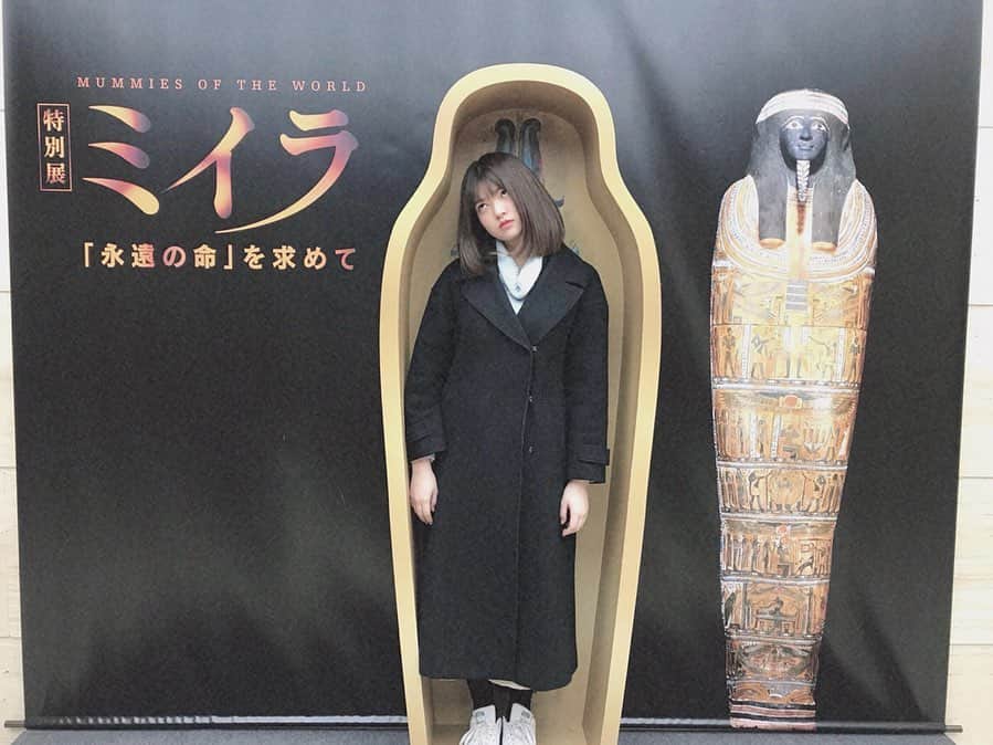 鈴木千夏のインスタグラム：「今世初棺桶⚰️ ・ #ミイラ展 #国立科学博物館 #特別展ミイラ #特別展 #棺桶」