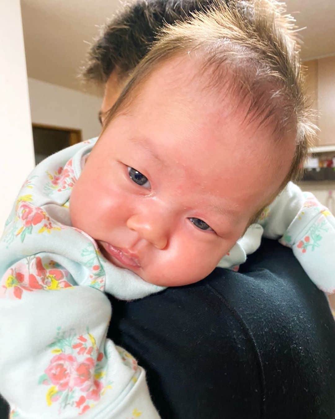 Hiiiiikoさんのインスタグラム写真 Hiiiiikoinstagram 茶髪で目がグレーっぽい ちゃん 二重だったり 一重になったり 最近は 良く叫んでる 早くお話してくれないかなぁ 赤ちゃん 赤ちゃんのいる生活 令和ベイビー 令和ベビー 女の子ママ