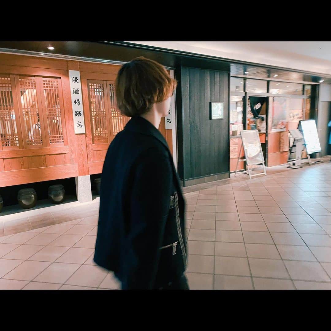 小越勇輝さんのインスタグラム写真 - (小越勇輝Instagram)「散歩したいなぁ〜 ぶ〜らぶら  #ゆうさんぽ」1月31日 21時12分 - yuki_ogoe