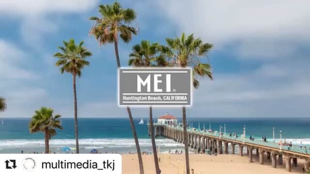 MEI(メイ) のインスタグラム：「✨✨本日発売✨✨ 『MEI 3WAY SHOULDER BAG & MINI WALLET BOOK』﻿ バッグ＆ミニウォレット＆取り外しできるストラップの３つで﻿ 1,680円＋税のびっくりプライス🎉﻿ ﻿  1月31（金）より全国のファミリーマートにて2ヶ月限定発売です✅﻿ ⚠️他のコンビニ・書店での発売はありません﻿  1WAY＿ショルダーバッグ﻿ 365日どんなテイストにも合わせやすい万能バッグ👜﻿ ﻿ 2WAY＿マルチポーチ﻿ 大切なものをまとめて持ち運びOK。バッグインバッグとしても🙆‍♂️﻿ ﻿ 3WAY＿ネックウォレット﻿ ストラップを付け替えれば、これひとつで身軽に出かけられて便利👛﻿ ﻿  さらに詳しくポイントをご紹介✏️﻿ ―――――――――――――――――――――﻿ ❶３つの“内ポケット”🛂﻿ ∟パスポートが入る大きめポケット×１、名刺入れやウェットティッシュが入る小さめポケット×２の内ポケットつき﻿ ﻿  ❷スマートかつ“容量たっぷり”🤟﻿ ∟すっきりスタイリッシュなフォルムながら、長財布と500mLペットボトルの両方が入ります✨﻿ ﻿  ❸軽くてコンパクトな“ミニ財布”💴﻿ ∟小荷物派にうれしいミニウォレットつき。コンパクトでもお札もコインも両方入って持ち運びしやすい！﻿ ﻿  ❹ミニ財布には“後面ポケット×２”💳﻿ ∟ミニウォレットの後面にはICカードが収まるサイズのポケットが２つ。Suicaなどを入れればこれだけで外出🆗﻿ ﻿  ❺ショルダーストラップは“取り外しOK”👌﻿ ∟ショルダーストラップは簡単に取り外しできます。バッグとミニウォレットに自由に付け替えて楽しめる💚﻿ ﻿  ❻つかみやすい長めの“ロープハンドル”⛓﻿ ∟バッグとミニウォレットはおそろいデザインのロープハンドル。手の大きい男性でもつかみやすく、開け閉めが楽にできます😇﻿ ﻿  ❼ショルダーストラップは“最大138cm”👫﻿ ∟アジャスターつきのショルダーストラップは、最大で138cmまで伸ばせます。背が高めの男性でも十分な長さです💯﻿ ―――――――――――――――――――――﻿ ﻿ バッグ＆ミニウォレット＆取り外しできるストラップの３つで﻿ 1,680円＋税のびっくりプライス🎉﻿ ﻿ 1月31（金）より全国のファミリーマートにて2ヶ月限定発売です✅﻿ ⚠️他のコンビニ・書店での発売はありません﻿ ﻿  この機会をお見逃しなく！🥳﻿ ﻿ *********************************﻿ 『MEI 3WAY SHOULDER BAG & MINI WALLET BOOK』﻿ ￥1,690＋税﻿ size﻿ バッグ（約）：タテ15×ヨコ24×マチ5cm﻿ ミニウォレット（約）：タテ14×ヨコ9cm﻿ ショルダーストラップの長さ：138cm［最長］﻿ 2020年1月31日（金）より全国のファミリーマートにて2ヶ月限定発売﻿ 「🔎MEI　宝島社」で検索﻿ *********************************﻿ #mei #メイ #mookbook  #ムック本 #2way」