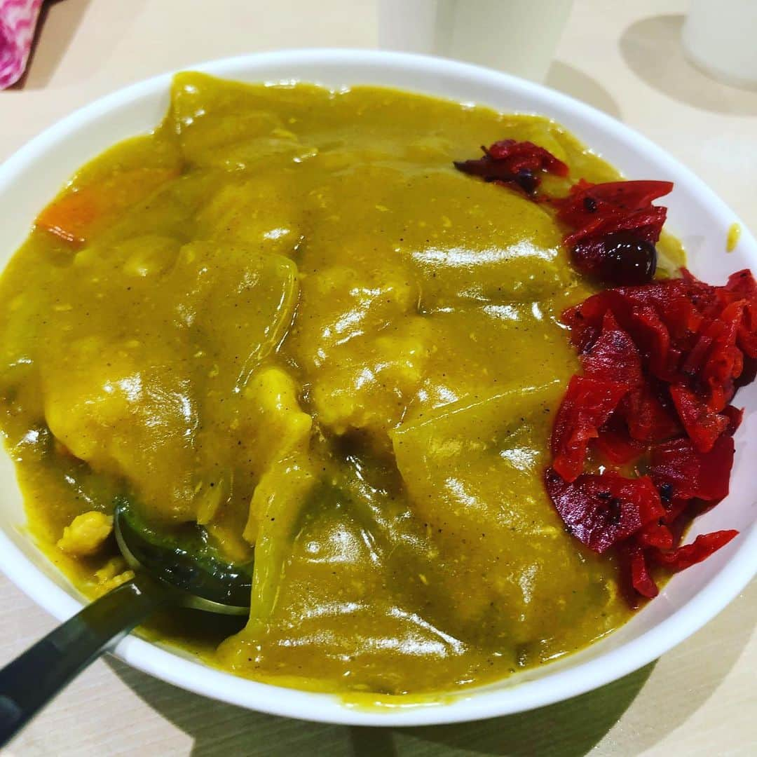 川原洋二さんのインスタグラム写真 - (川原洋二Instagram)「昼ご飯は万代バスセンターのカレーライスでした🍛 並んだ甲斐ありました❗️美味でした(^^) #万代バスセンターのカレー  #新潟　#万代バスセンター」1月31日 13時59分 - yohji_kawahara