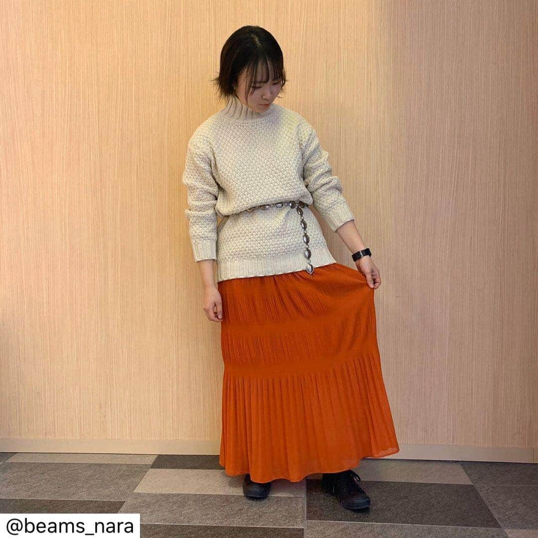 のインスタグラム：「BEAMS（1F）ならファミリー店 . >>staff styling🌹 Women #beams#ビームス #beamsplus#ビームスプラス #raybeams#レイビームス #beamsboy#ビームスボーイ #beamst#ビームスティー #beams_nara#ビームス奈良 #大和西大寺#ならファミリー #ならファグラム #日本#japan#奈良#nara #奈良公園#鹿#大仏 #womensfashion #ウィメンズファッション #20ss#newarrivals 只今、BEAMSオンラインサイトより店舗にて試着予約を承れます。 @beams_naraトップ画面からサイトに移動出来ます◎ サイズに不安のあるお客様は是非ご活用ください。」