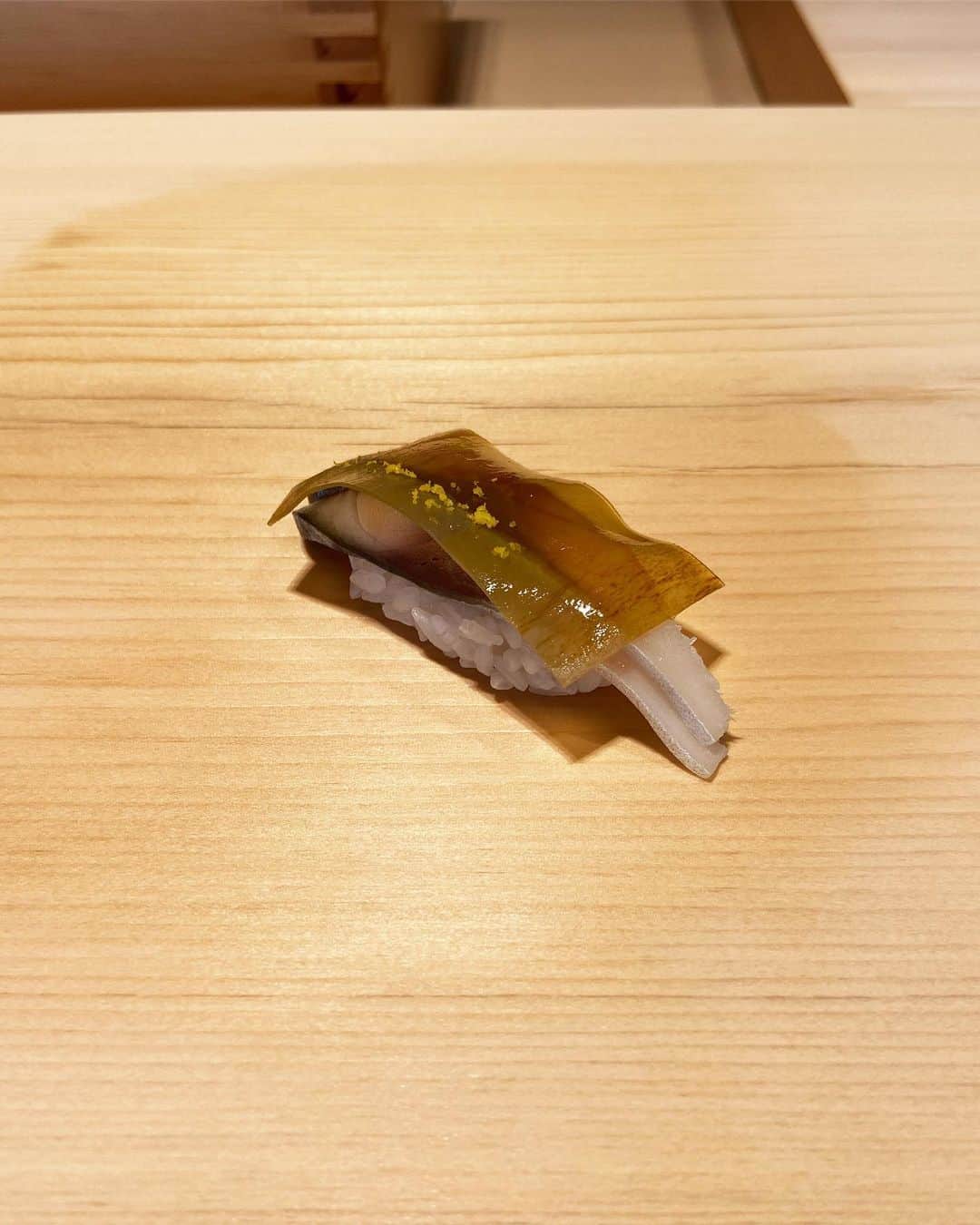 パク・ギュリさんのインスタグラム写真 - (パク・ギュリInstagram)「맛의 새로운 경험 Sushi Kojima  #스시코지마」1月31日 14時33分 - gyuri_88