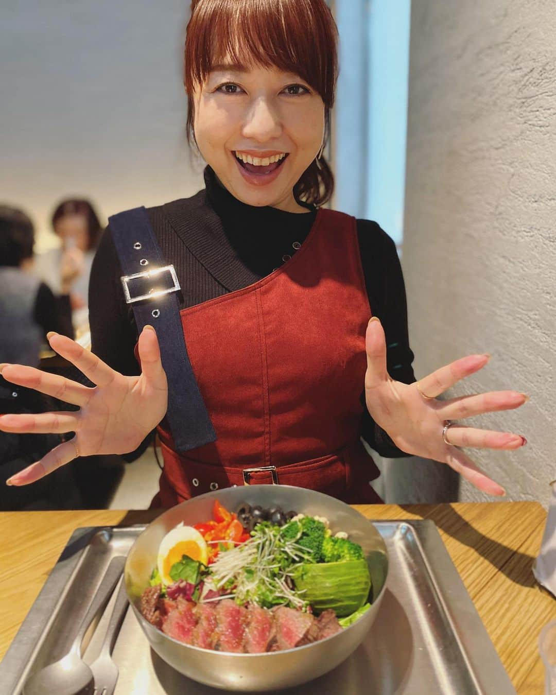 あいりさんのインスタグラム写真 - (あいりInstagram)「今日のランチはヘルシーに🥗🥗🥗 ・ #molnoda #molnodanagoya #名古屋 #栄ランチ #丸の内ランチ #nagoya #nagoyacafe #nagoyajapan #サラダ #ヘルシーランチ #サラダボウル #salad」1月31日 14時46分 - airi_happy