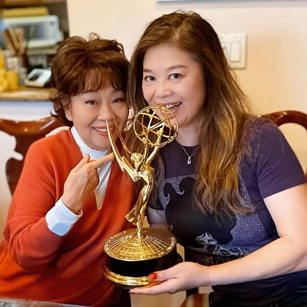 鈴木弘子さんのインスタグラム写真 - (鈴木弘子Instagram)「With #kaoriturner and #EmmyAward #Trophy」1月31日 14時55分 - bettysuzuki79