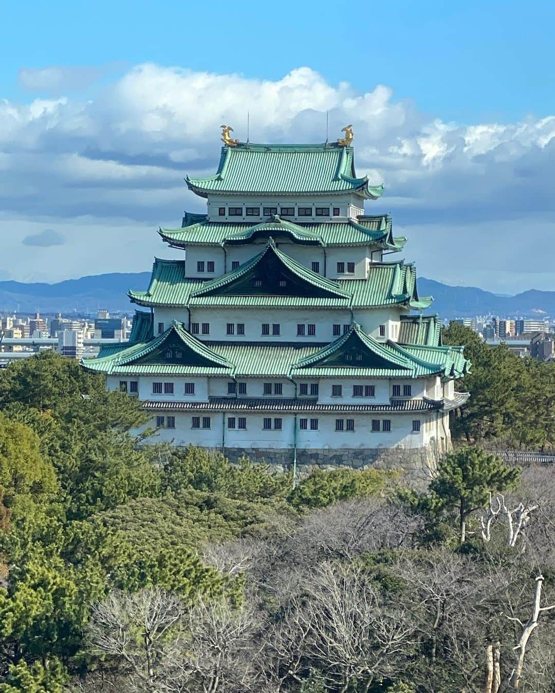 ブライアン・メイさんのインスタグラム写真 - (ブライアン・メイInstagram)「What a lovely view. And we went for a quiet walk to see the castle !!!! (See last picture) Bri XX」1月31日 16時01分 - brianmayforreal