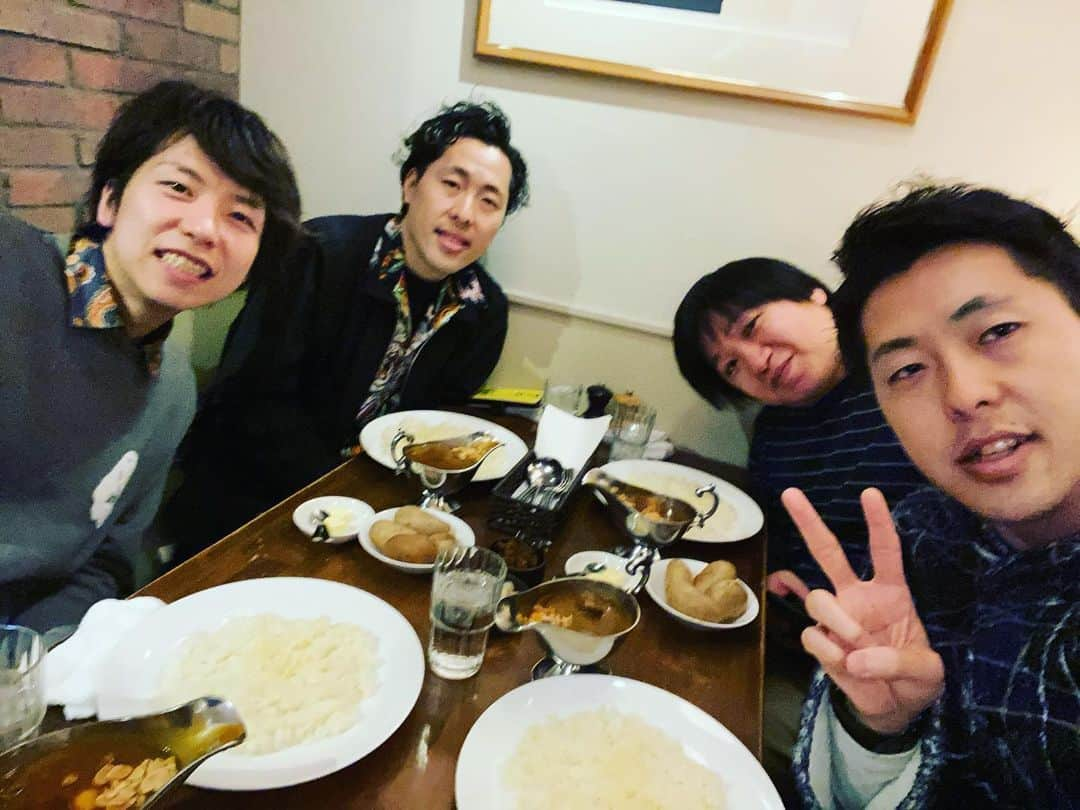 ゆうへいさんのインスタグラム写真 - (ゆうへいInstagram)「ニッポンの社長と神保町でカレー！ライブも楽しかったー！皆さままたのお越しをお待ちしておりますよー！大阪にも来てね(^^) #吉田たち #ニッポンの社長 #たち #にっしゃ #ガヴィアル #カレー」1月31日 21時32分 - tachianija