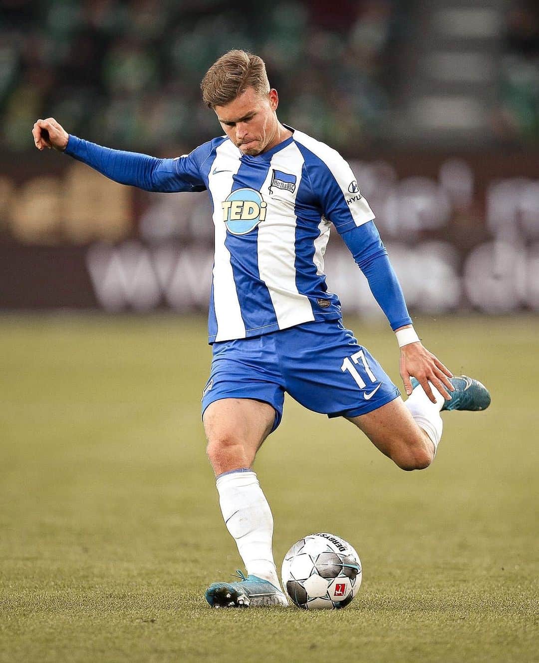マキシミリアン・ミッテルシュタットのインスタグラム：「Matchday⚽️ ready for this evening! 👊🏻#bundesliga#herthabsc#m17#bscs04#ready#team」