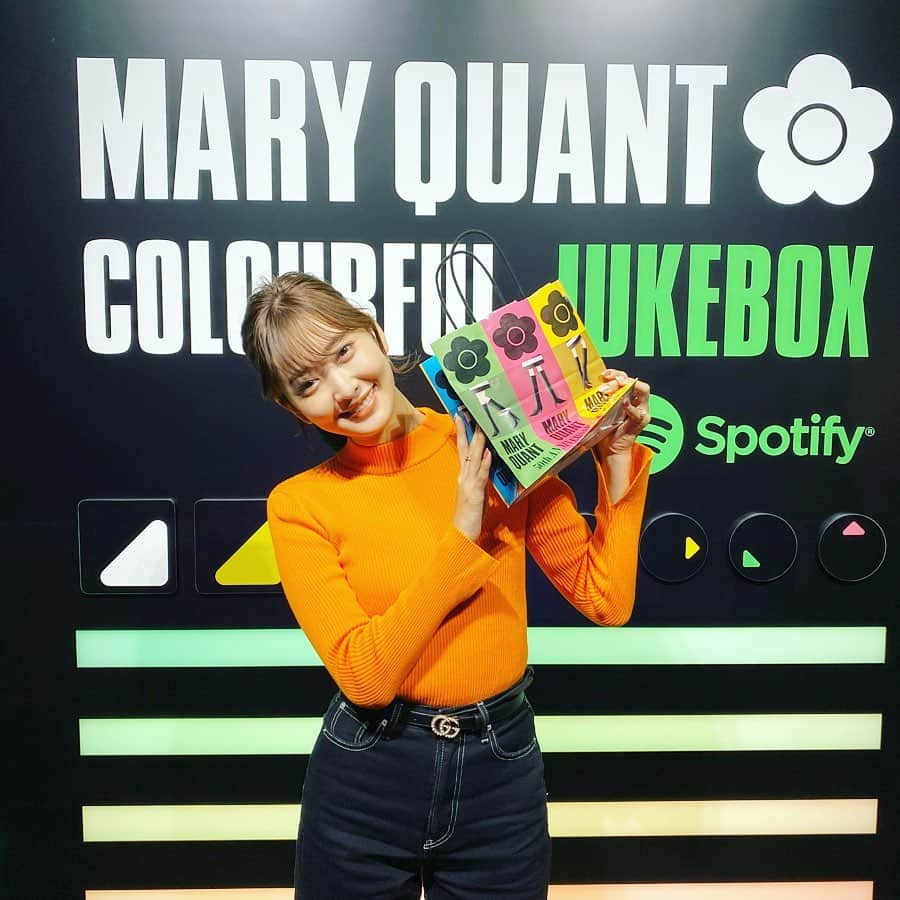 佐達ももこさんのインスタグラム写真 - (佐達ももこInstagram)「MARY QUANT❤️﻿ COLOURFUL JUKEBOX🕺🌟﻿ ﻿ ﻿ 明日発売のアイシャドウ🥰﻿ MARY QUANT EYE OPENER🍭﻿ なんと120色も展開があるの🥺🙏﻿ ﻿ 自分だけのオリジナルパレット﻿ わくわくするね〜🎨🌈﻿ ﻿ 2月1.2日にイベントもあるそうです🙆‍♀️﻿ ﻿ #maryquant#eyeopner#mqevent#colourfuljukebox」1月31日 21時35分 - sadamomodayo