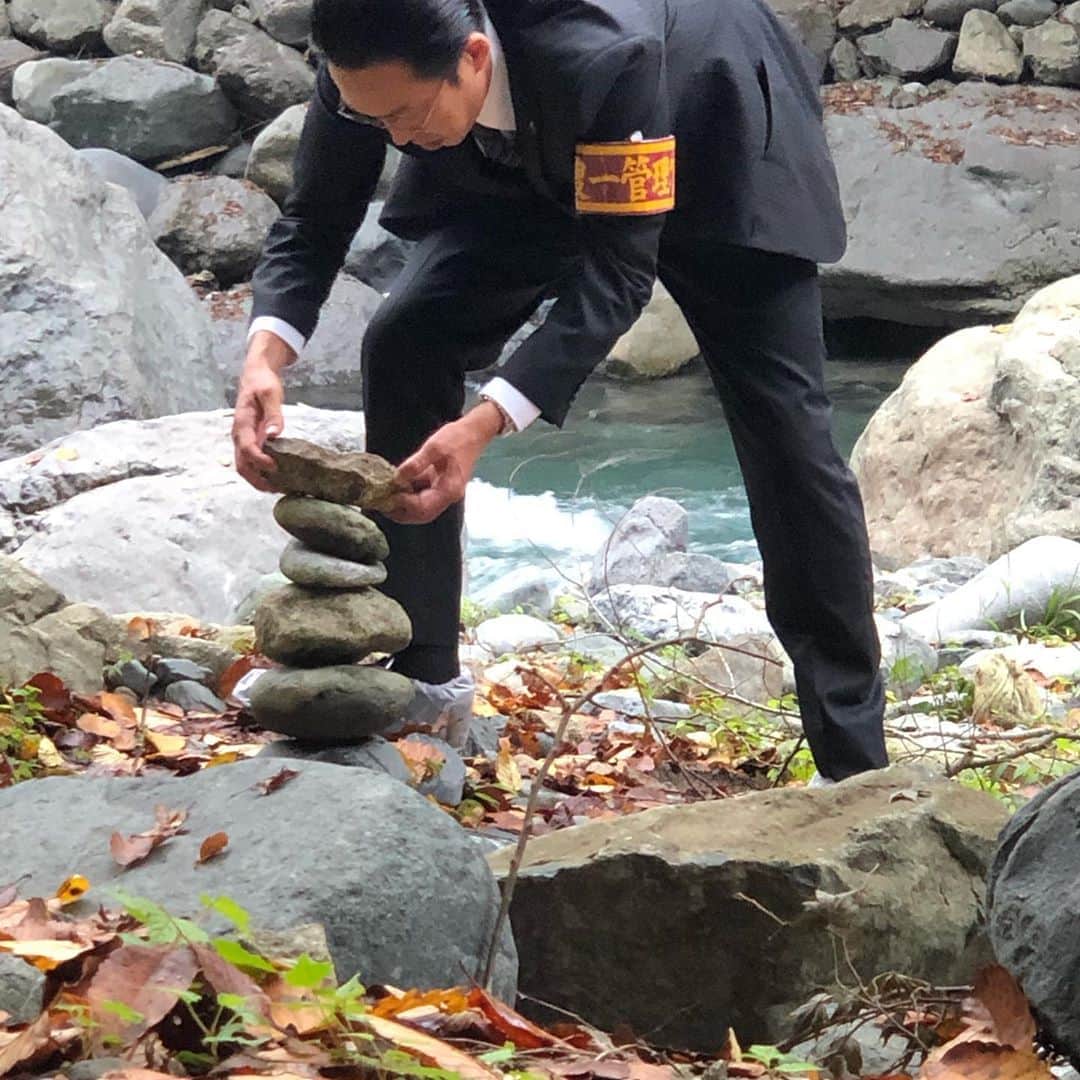 山口祥行のインスタグラム：「管理官‼️それは誰でも出来るからww #北村有起哉  #駐在刑事season2」