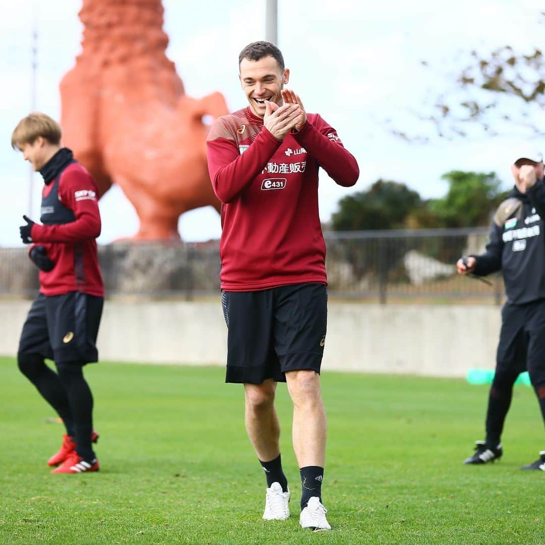 ヴィッセル神戸さんのインスタグラム写真 - (ヴィッセル神戸Instagram)「Good vibes on Day 6 😊 .  #vissel #visselkobe #ヴィッセル #ヴィッセル神戸 #Kobe #神戸 #WeAreKobe #KobeForeverForward #一致団結 #JLeague #Jリーグ #沖縄キャンプ2020」1月31日 16時33分 - visselkobe