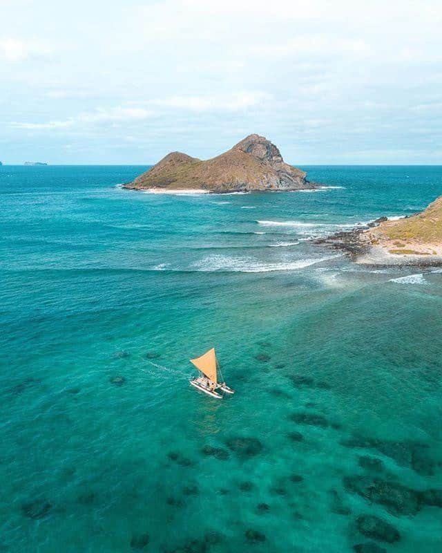ハワイアン航空さんのインスタグラム写真 - (ハワイアン航空Instagram)「今月もお疲れ様でした。 ハッピー #プレミアムフライデー ! 📷 Threeifbysea」1月31日 17時00分 - hawaiianairlinesjp