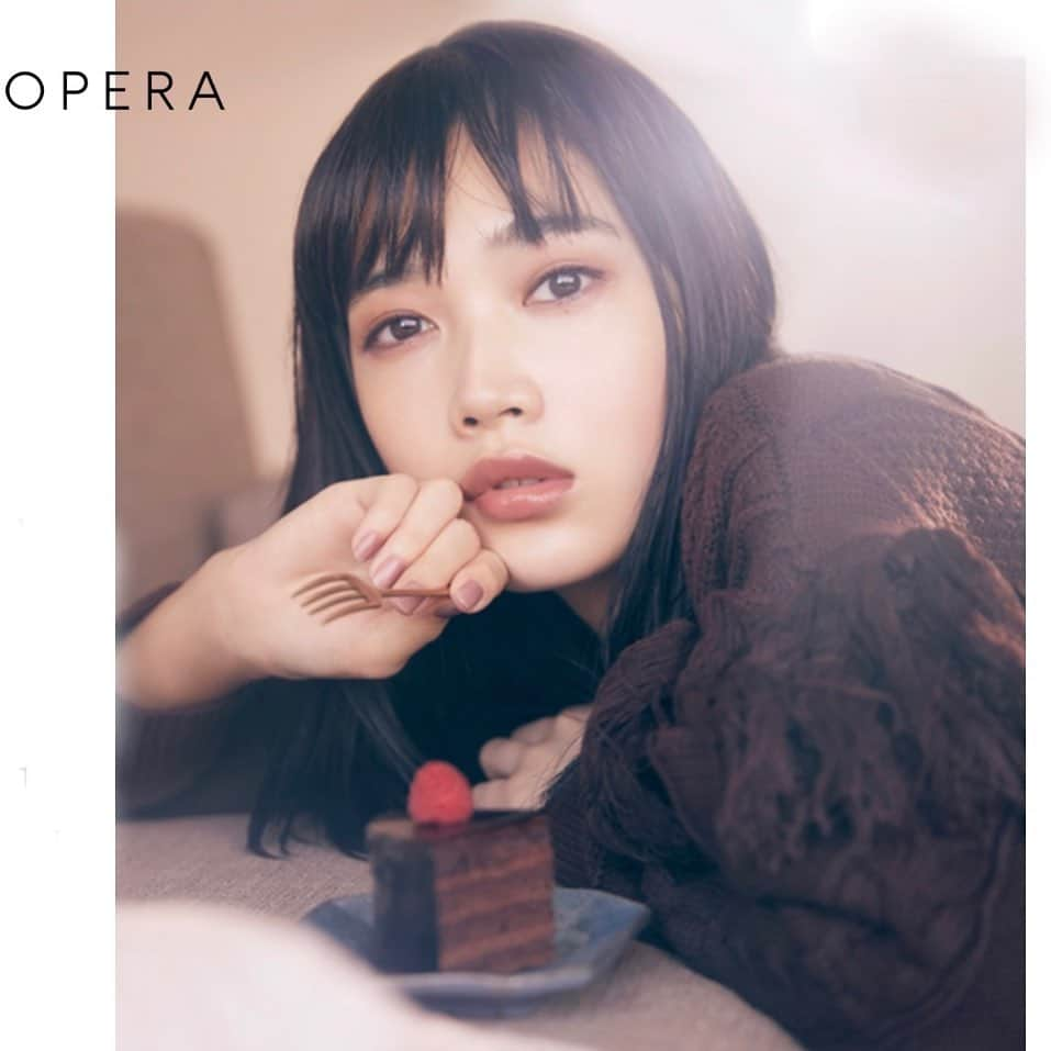 MICHIRUさんのインスタグラム写真 - (MICHIRUInstagram)「My new work for @opera﻿ ﻿ model @miyu_hayashida ﻿ photo @akinoriito ﻿ Stylist @kayoyoshida1977 ﻿ Hair @tomo8hair ﻿ Movie Director Tabuki﻿ Trival inc﻿ ﻿ チョコレートブラウンの深みにほんのり赤みのカカオリップカラーは﻿ ロマンティックなのに意思のある、甘さとビター絶妙な色。﻿ 表参道の駅で見つけてね！﻿ ﻿ #限定色 #104 #カカオキス #復刻カラー﻿ #オペラ #リップティント﻿ #オペラリップティント﻿ #リップティント﻿ #LIPTINT」1月31日 17時26分 - barbiemichiru