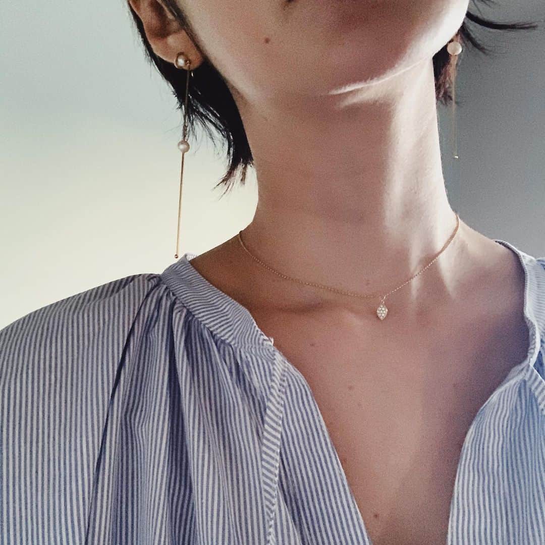 ジュジュのインスタグラム：「--Délicat series-- . Mer  pearl pierce(earring) . order  start▶︎ 1/31(fri)〜2/5(wed)pm5:00- . ご用意ができました🤲☑︎ . 是非この機会にご利用下さいませ👀 . . #AkariH#accessory#costumeaccessory#fashion akarih#akarihchic#アカリ#アカリチック#Akarih#アカリ #2020press」