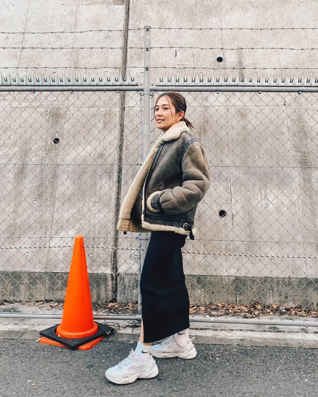 山崎まきこさんのインスタグラム写真 - (山崎まきこInstagram)「. 久しぶりの私服！ @caramalibel のワンピのスカートは寒いからタートルニットと合わせて着てます✌🏽 これで全然自転車乗るよ〜（笑） #outfit #caramalibel #fridayoutfit」1月31日 17時19分 - makiko_yamazaki