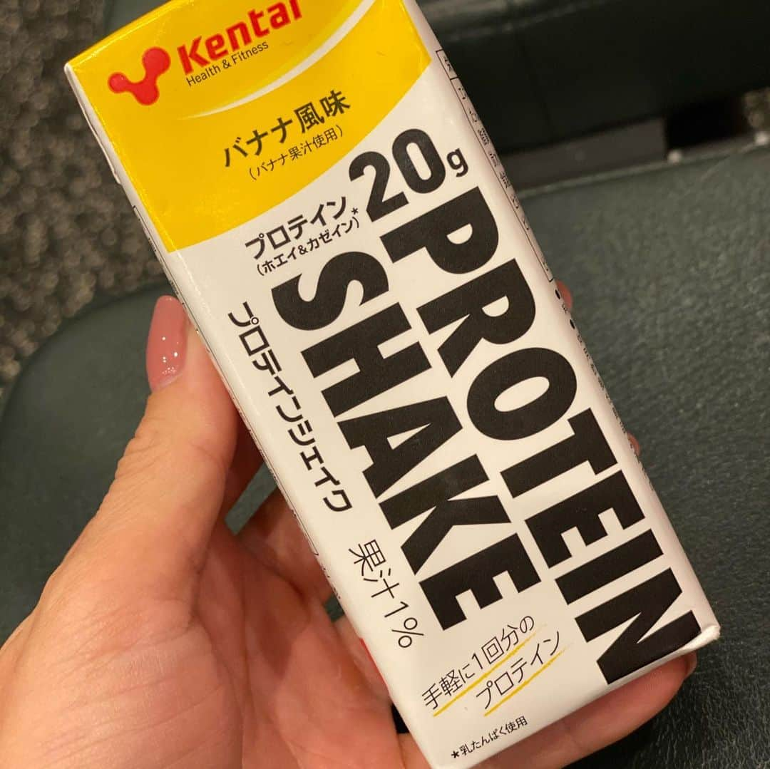 田上舞子さんのインスタグラム写真 - (田上舞子Instagram)「＊ 出先にはパックタイプのKENTAI持ち歩いてるよ💪🏽💪🏽🔥🔥 1パックに20gのタンパク質❣️ ＊ ＊ @kentai_official  #kentai #kentaiサプリメント #kentaiathlete」1月31日 17時35分 - mai_tano