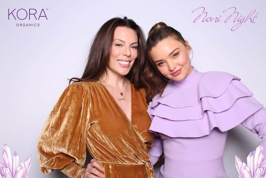 ミランダ・カーさんのインスタグラム写真 - (ミランダ・カーInstagram)「Noni Night Launch Party ✨💜✨ @koraorganics #glowtosleep」1月31日 17時31分 - mirandakerr