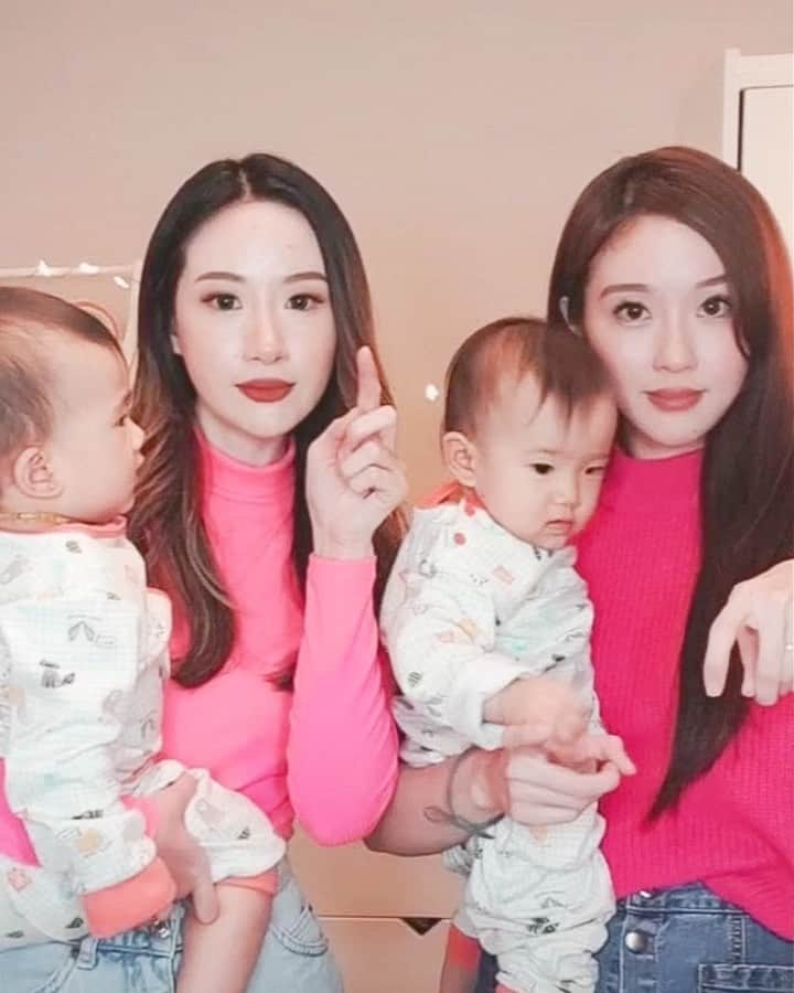 ジェシカ・ヤマダのインスタグラム：「Twins X twins 👯‍♀️😜 @elleyamada @jessbebes . #elleandjess #jessbebes #jesswears #sisters #anysongchallenge @tiktokofficialindonesia」